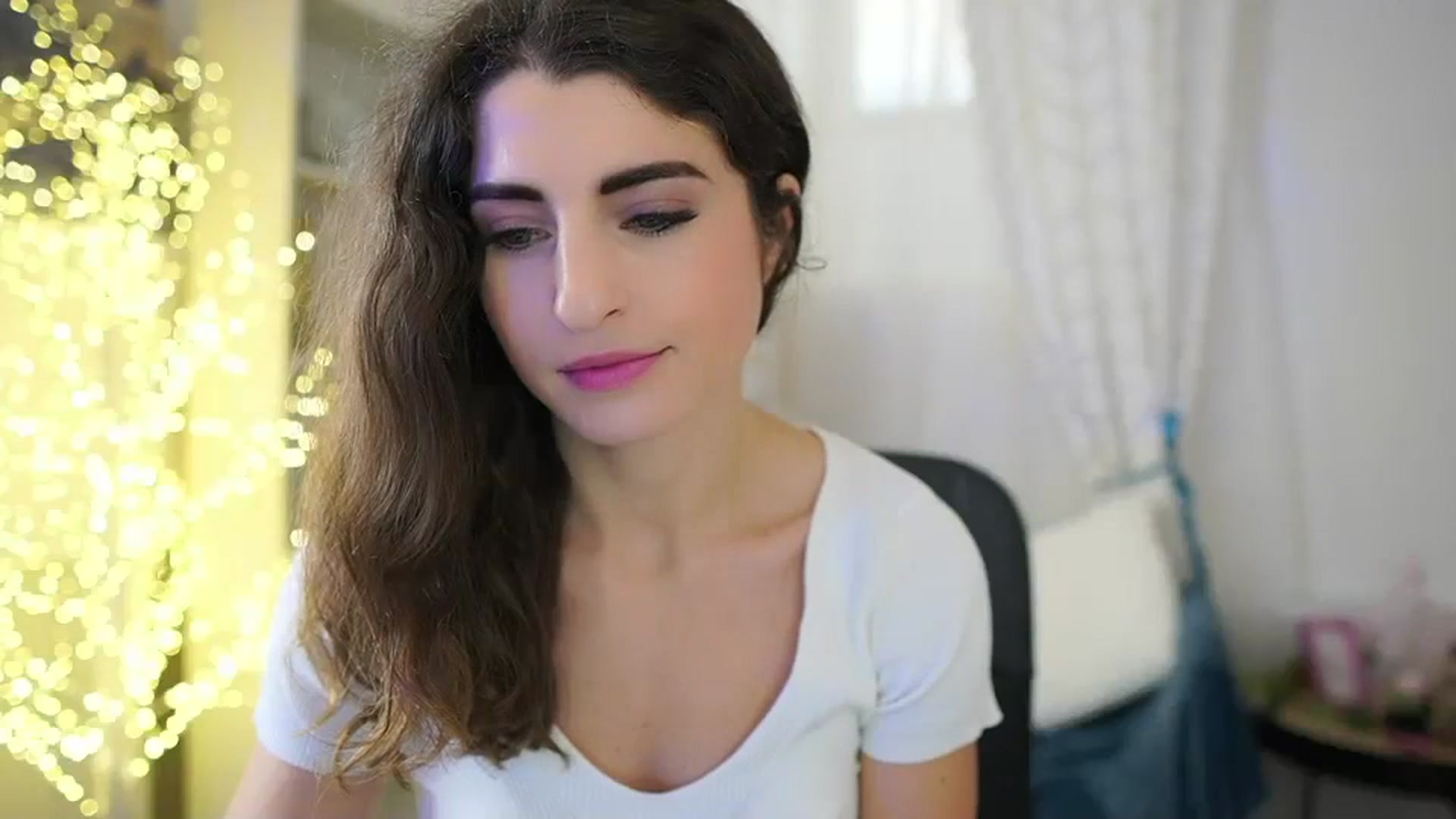 Gallery image thumbnail from EVA__LOVIA_'s myfreecams stream on, 10/12/2023, 10:31 image 17 of 20