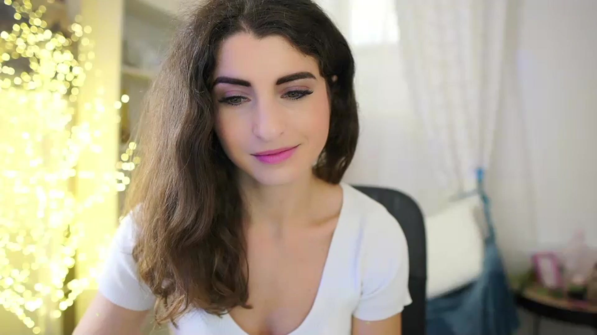 Gallery image thumbnail from EVA__LOVIA_'s myfreecams stream on, 10/12/2023, 10:31 image 19 of 20