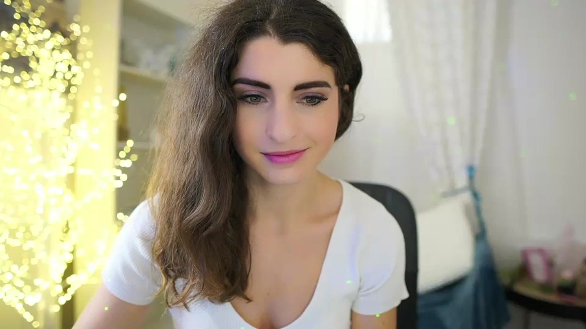 Gallery image thumbnail from EVA__LOVIA_'s myfreecams stream on, 10/12/2023, 10:31 image 18 of 20