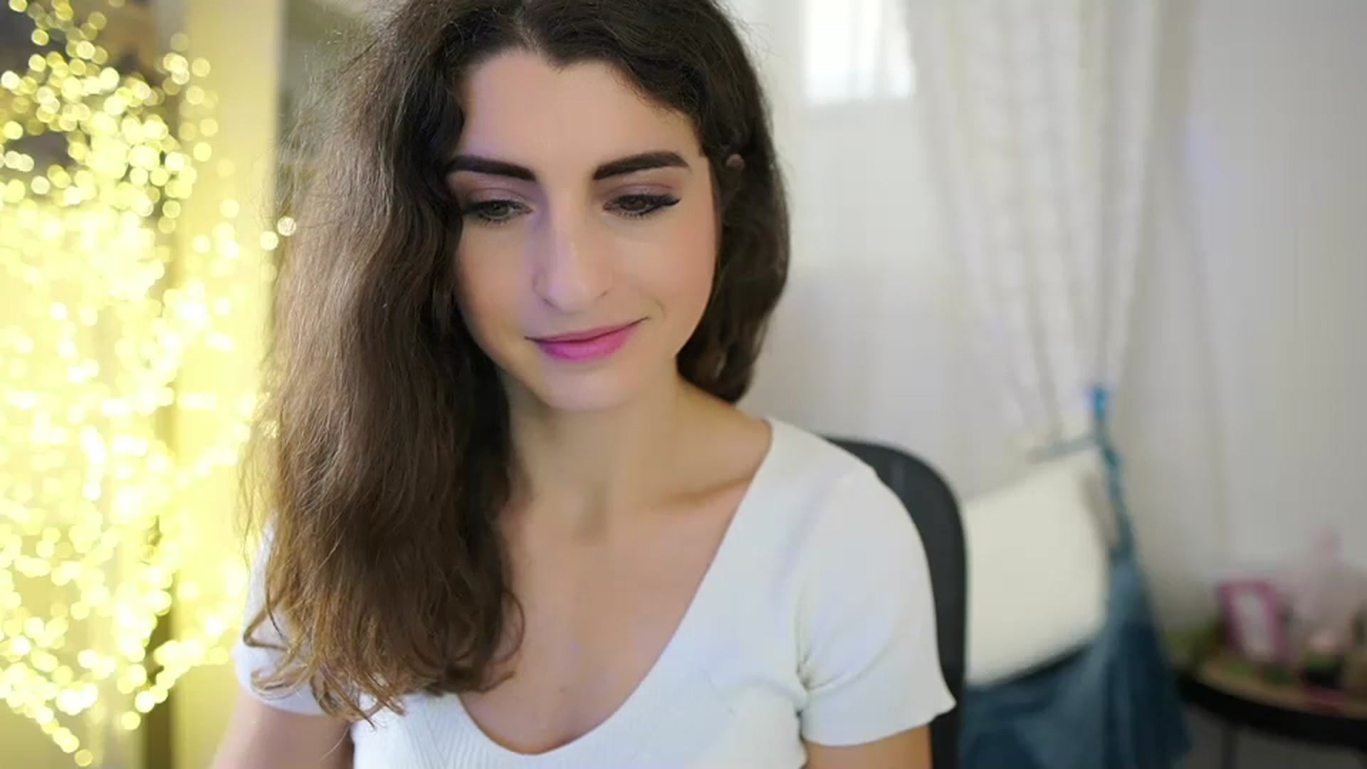Gallery image thumbnail from EVA__LOVIA_'s myfreecams stream on, 10/12/2023, 12:42 image 2 of 20