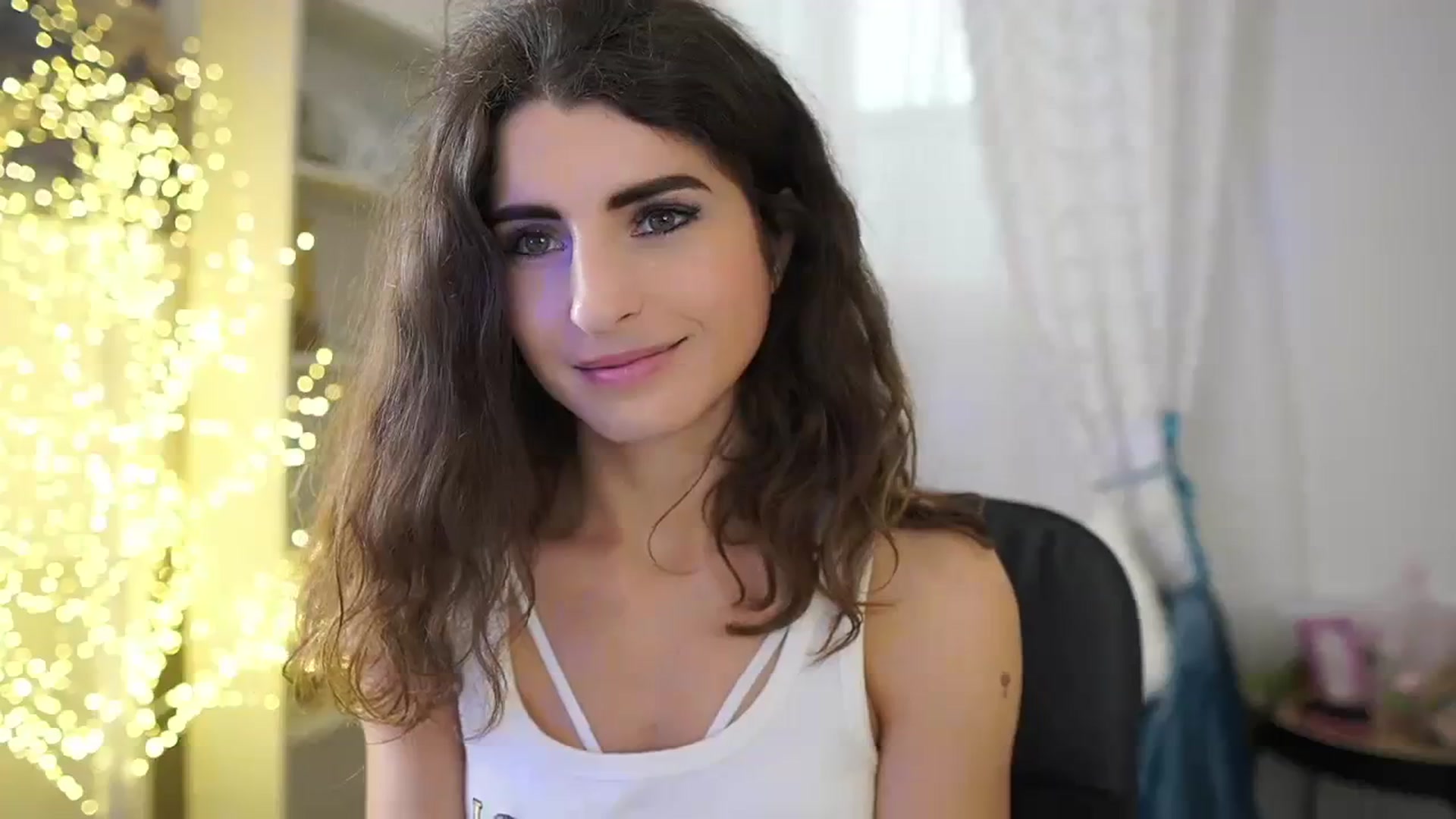 Gallery image thumbnail from EVA__LOVIA_'s myfreecams stream on, 10/13/2023, 11:49 image 17 of 20