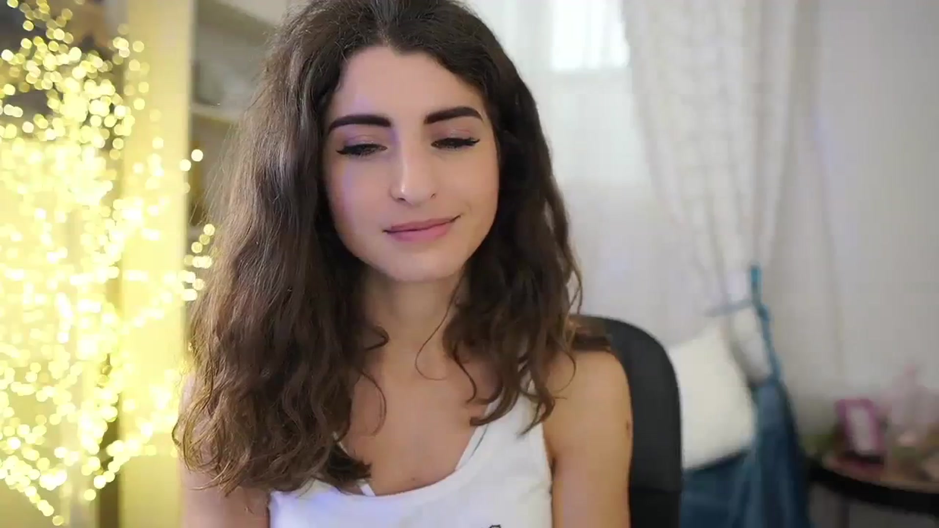 Gallery image thumbnail from EVA__LOVIA_'s myfreecams stream on, 10/13/2023, 11:49 image 18 of 20