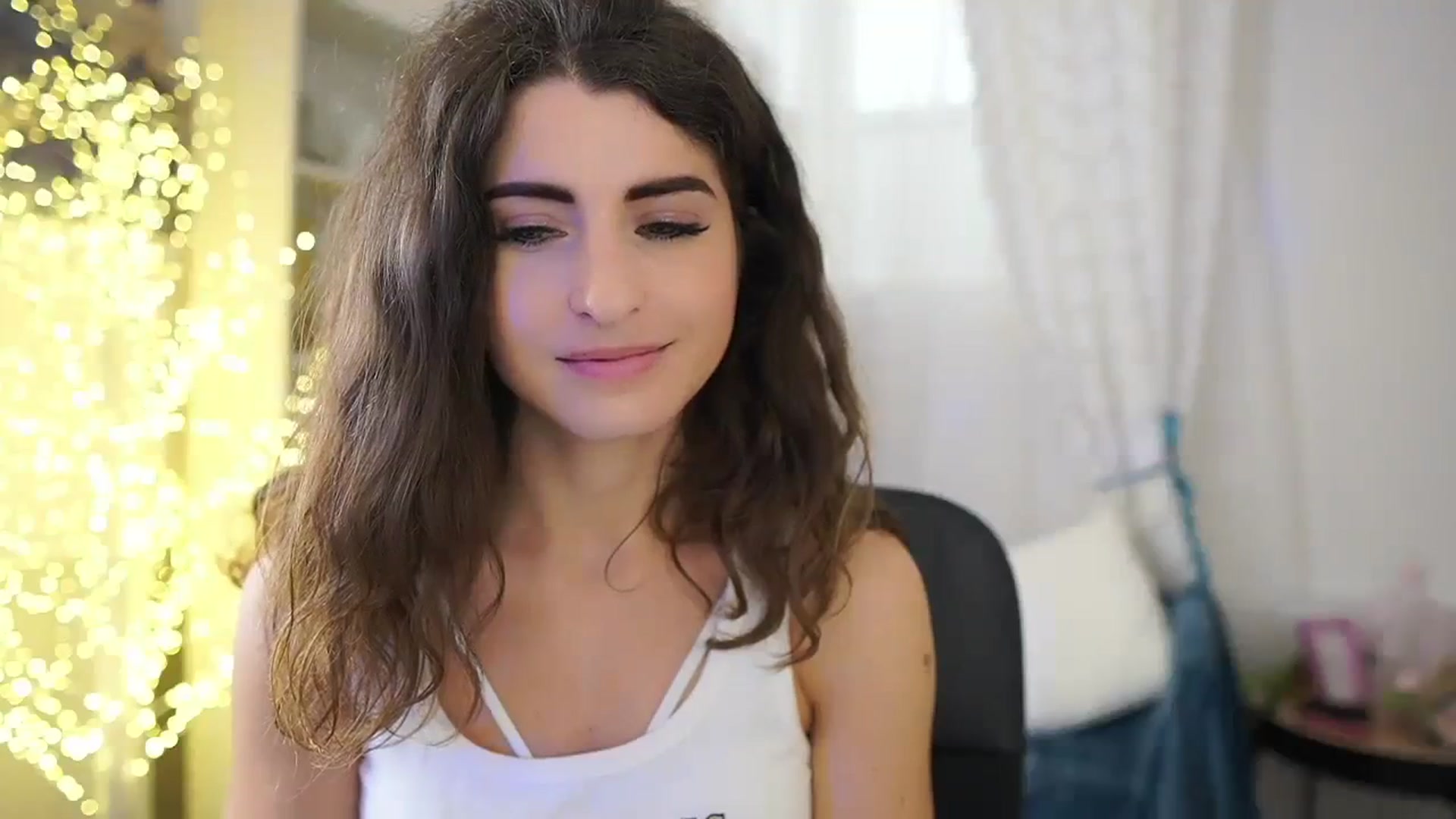 Gallery image thumbnail from EVA__LOVIA_'s myfreecams stream on, 10/13/2023, 11:49 image 16 of 20