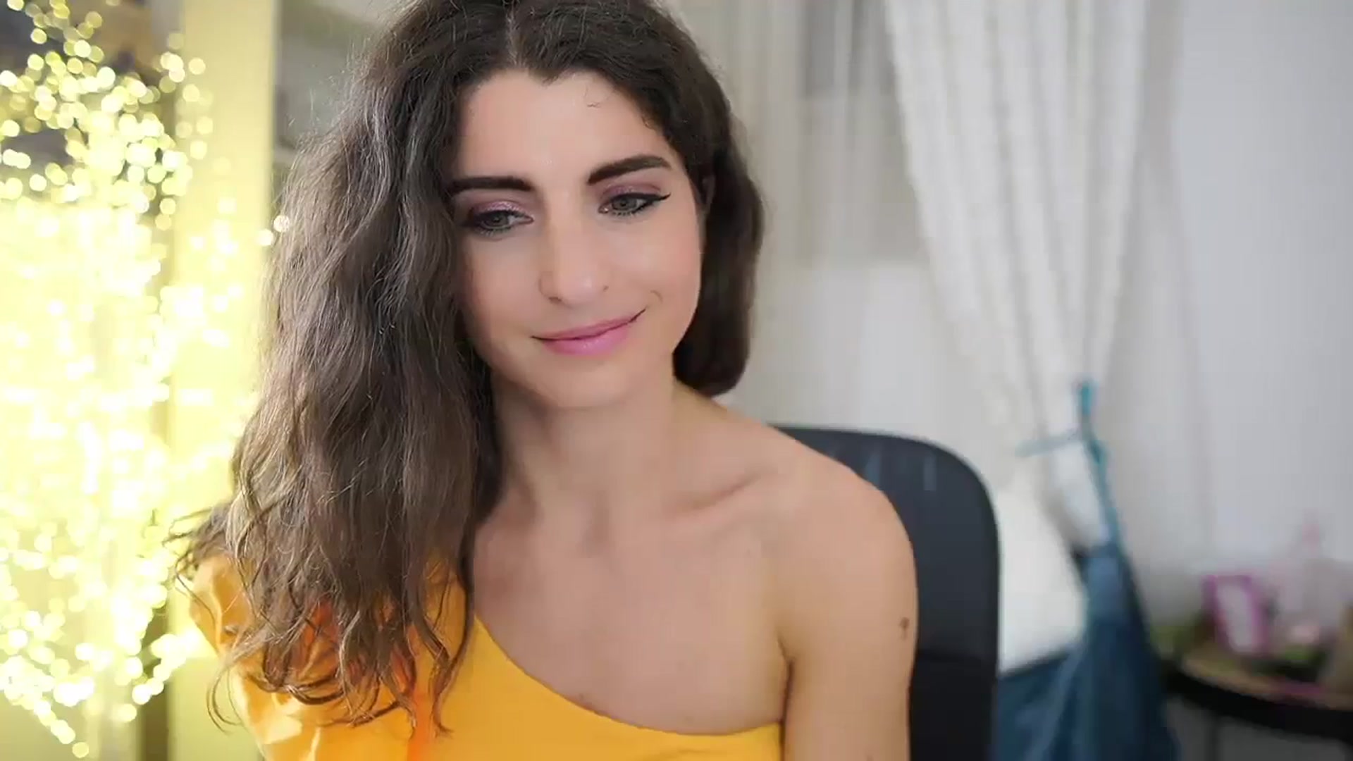 Gallery image thumbnail from EVA__LOVIA_'s myfreecams stream on, 10/14/2023, 16:43 image 2 of 20
