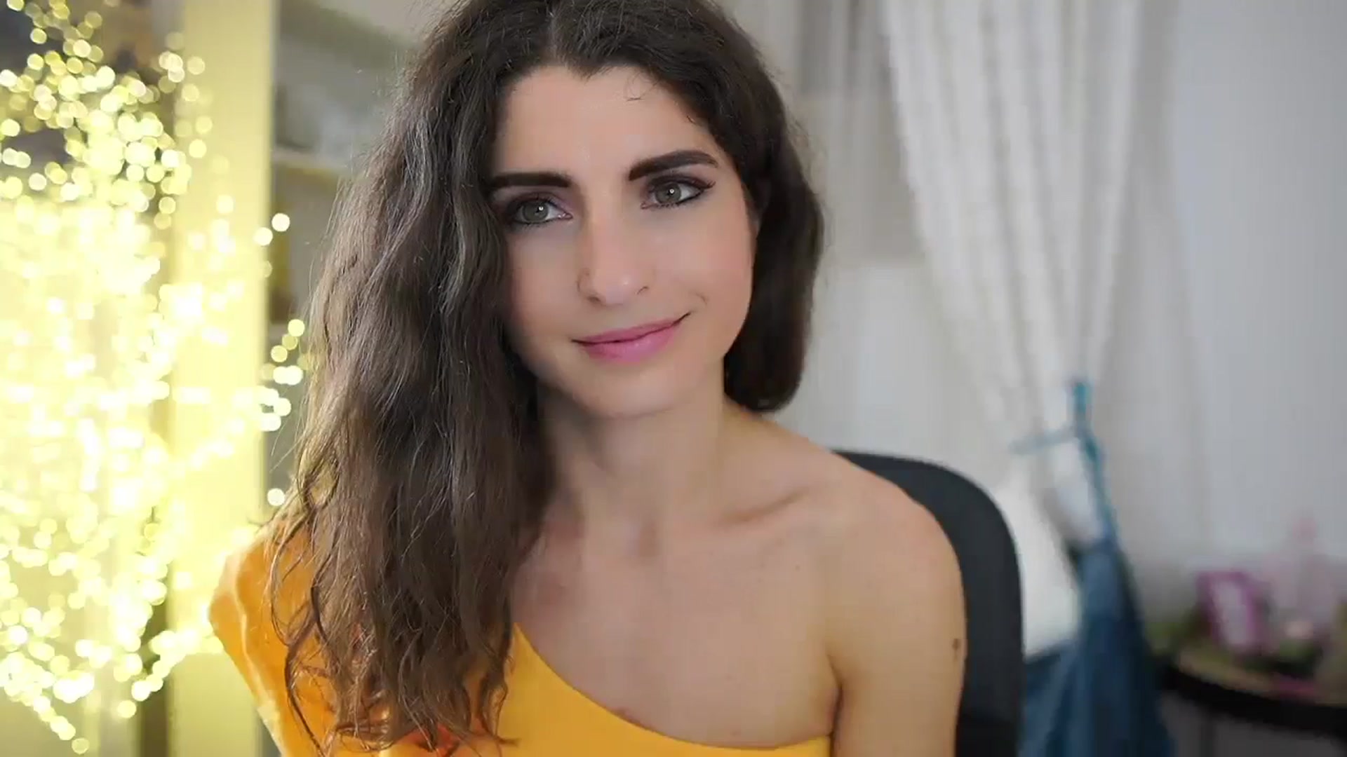 Gallery image thumbnail from EVA__LOVIA_'s myfreecams stream on, 10/14/2023, 16:43 image 5 of 20