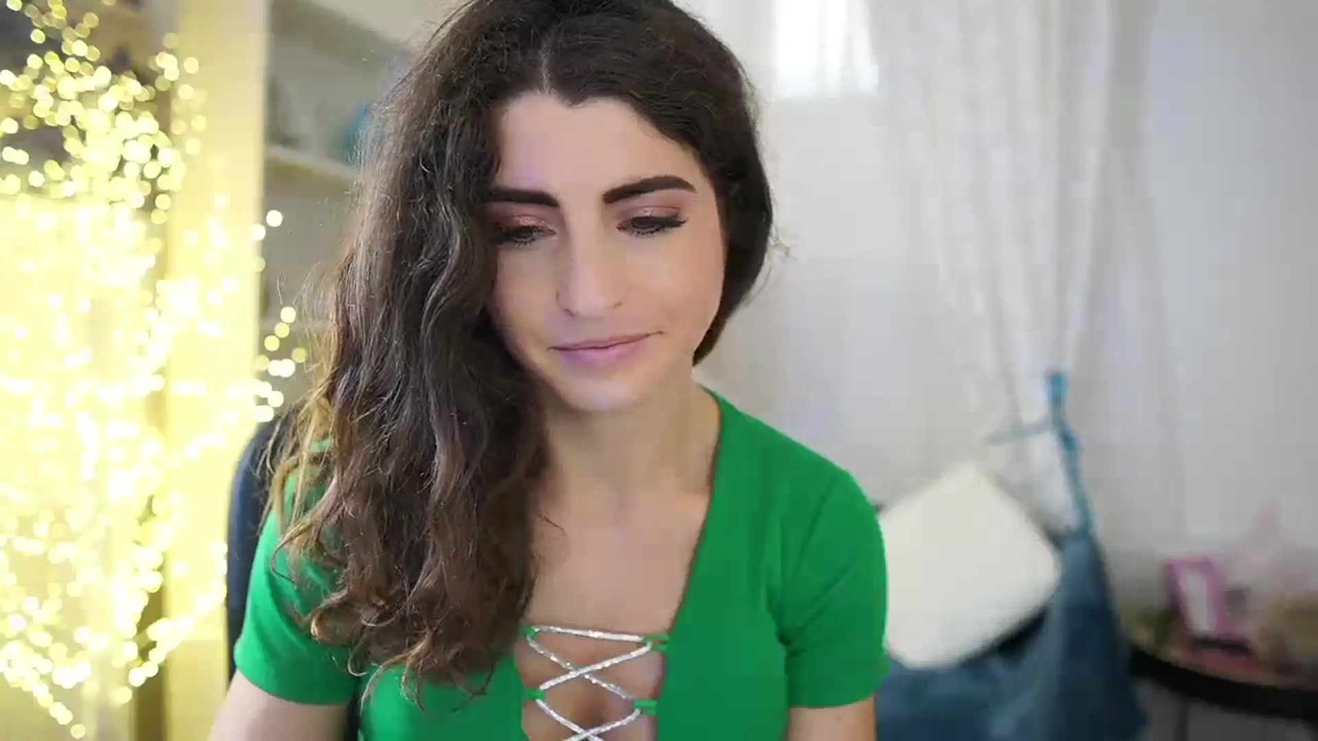 Gallery image thumbnail from EVA__LOVIA_'s myfreecams stream on, 10/16/2023, 10:22 image 18 of 20