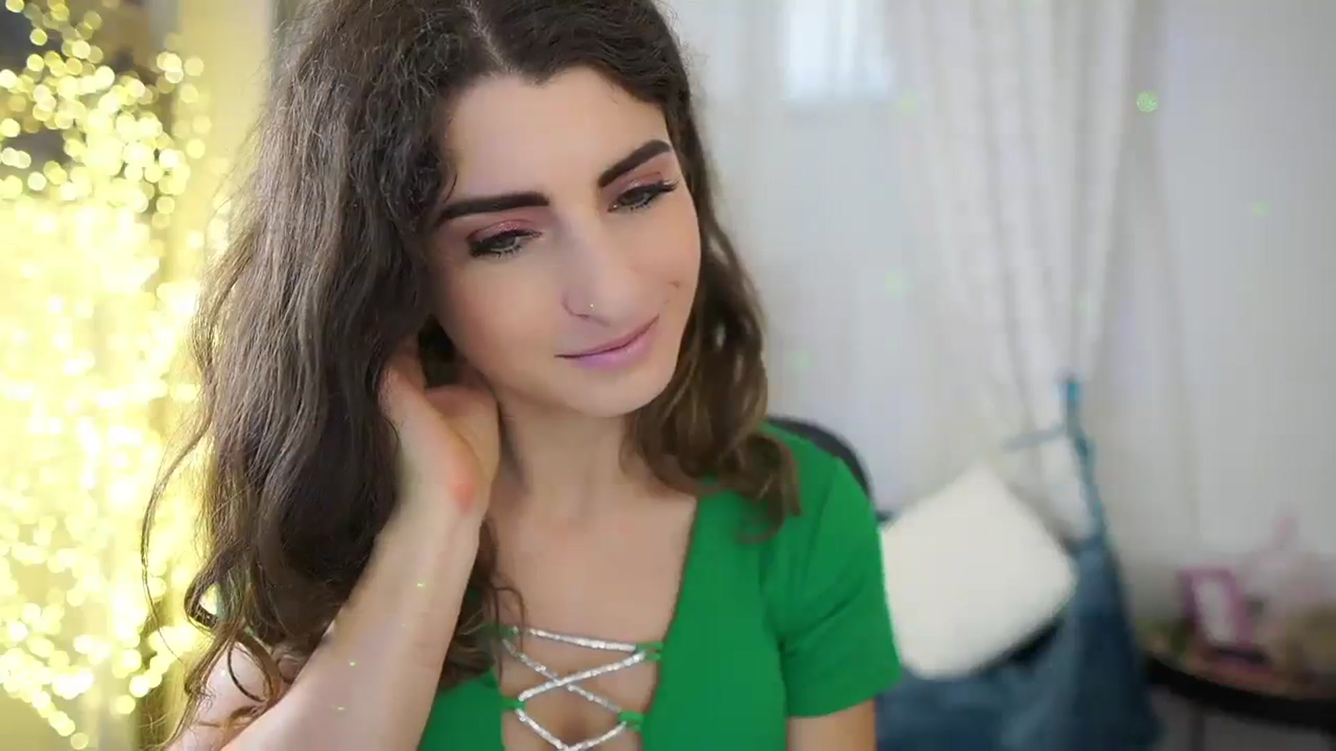 Gallery image thumbnail from EVA__LOVIA_'s myfreecams stream on, 10/16/2023, 10:22 image 7 of 20