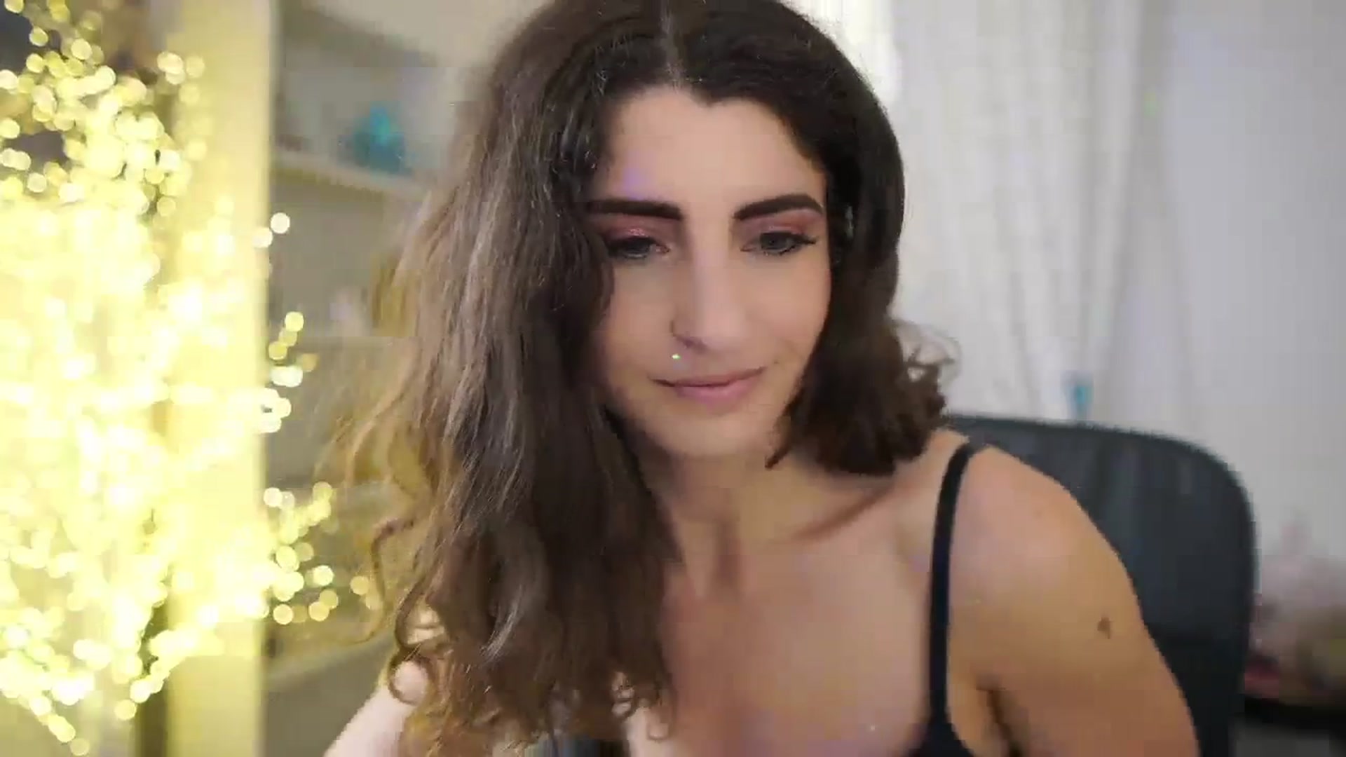 Gallery image thumbnail from EVA__LOVIA_'s myfreecams stream on, 10/16/2023, 11:51 image 19 of 20
