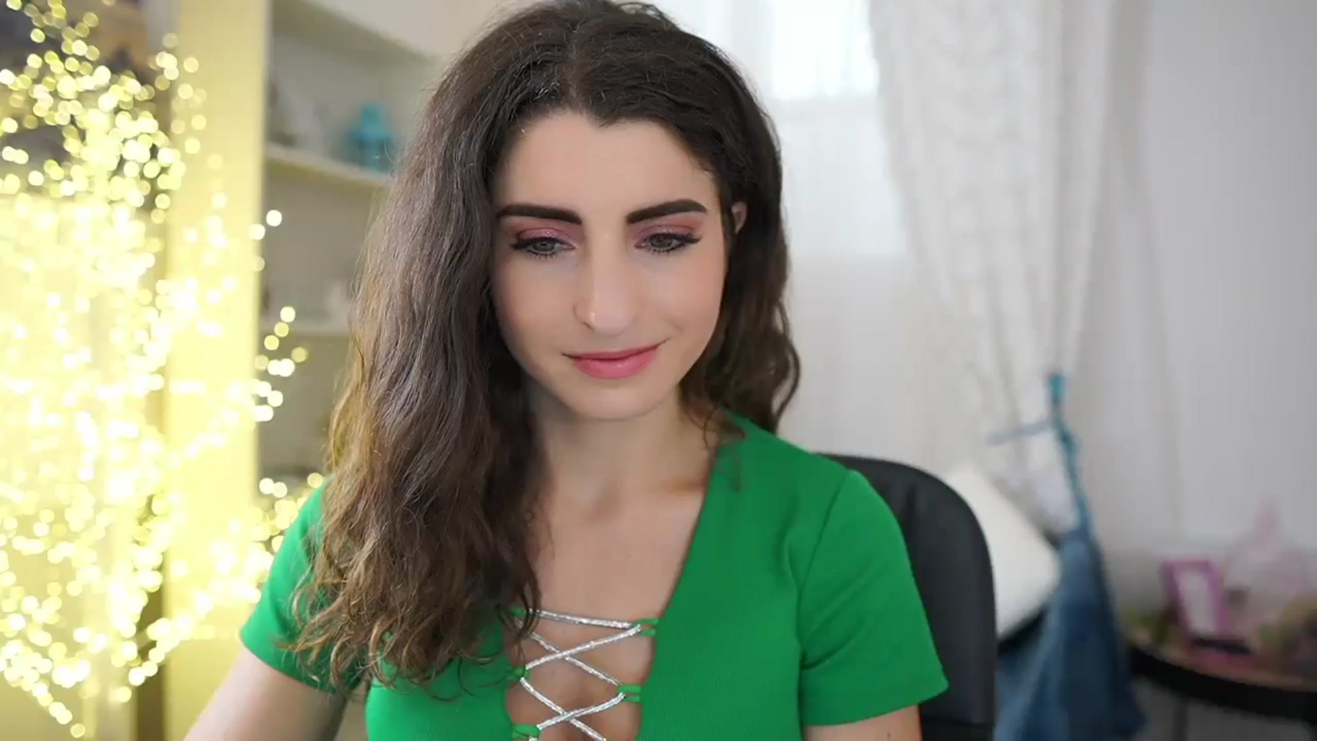 Gallery image thumbnail from EVA__LOVIA_'s myfreecams stream on, 10/16/2023, 12:45 image 19 of 20