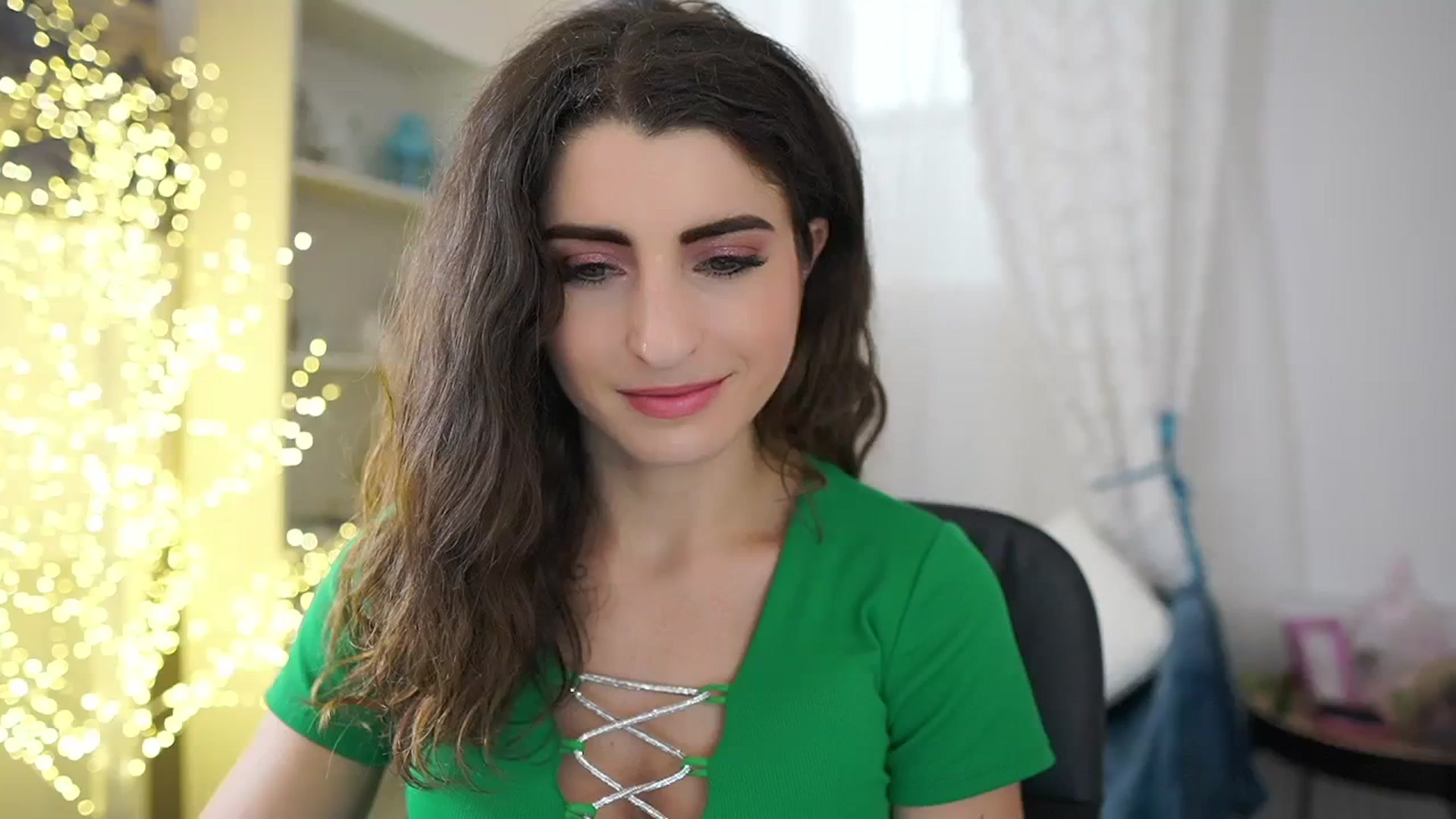 Gallery image thumbnail from EVA__LOVIA_'s myfreecams stream on, 10/16/2023, 12:45 image 16 of 20