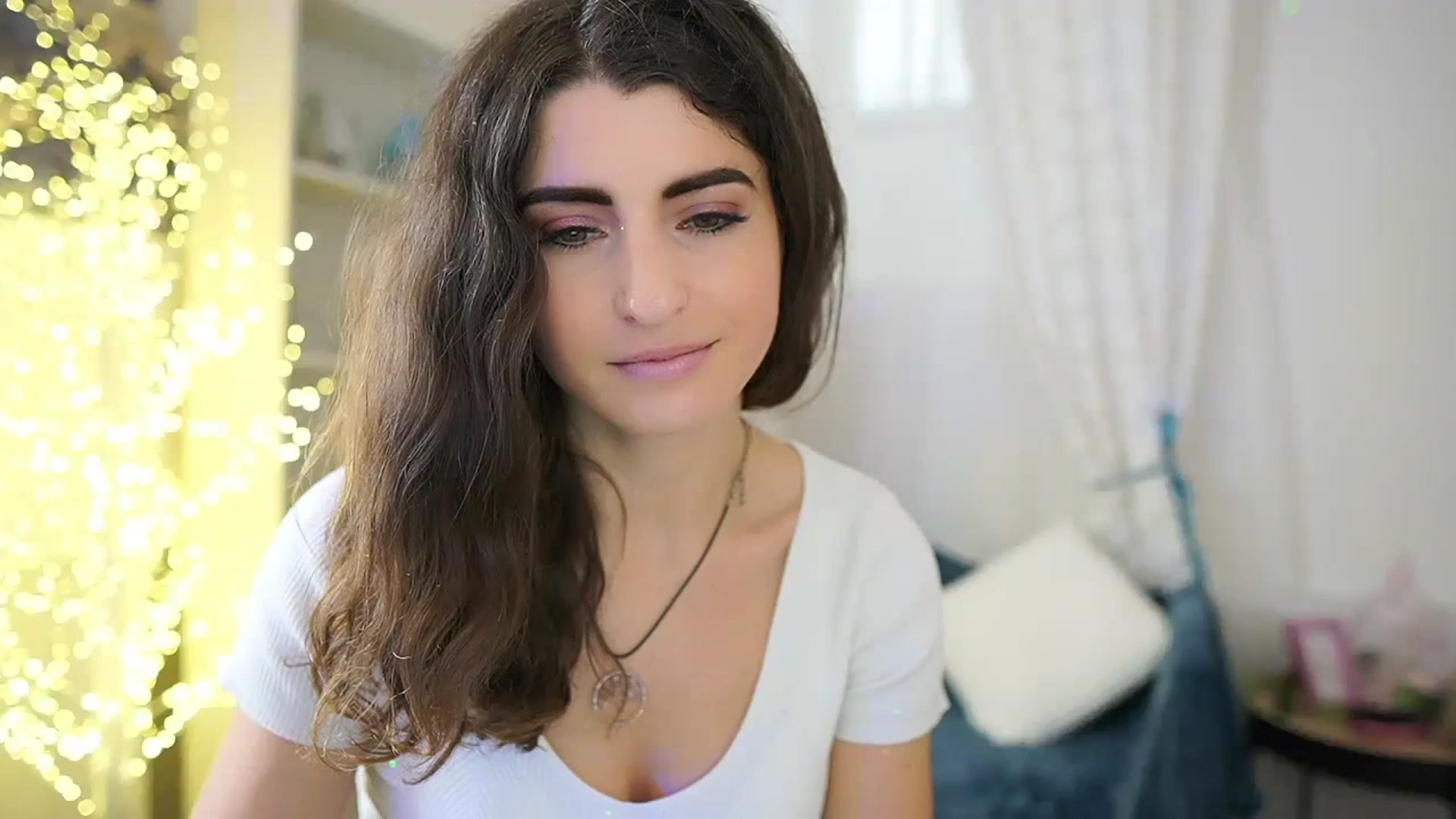 Gallery image thumbnail from EVA__LOVIA_'s myfreecams stream on, 10/17/2023, 09:26 image 4 of 20