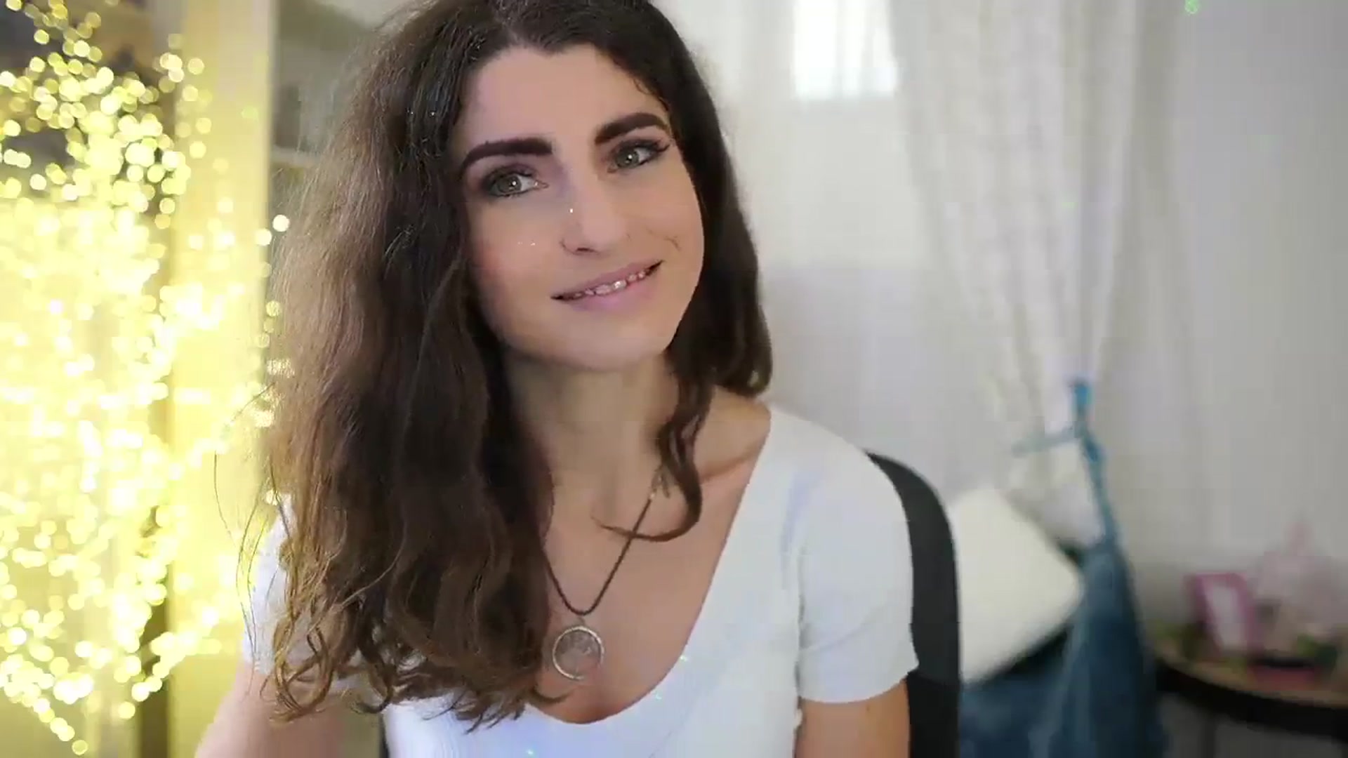 Gallery image thumbnail from EVA__LOVIA_'s myfreecams stream on, 10/17/2023, 12:28 image 13 of 20