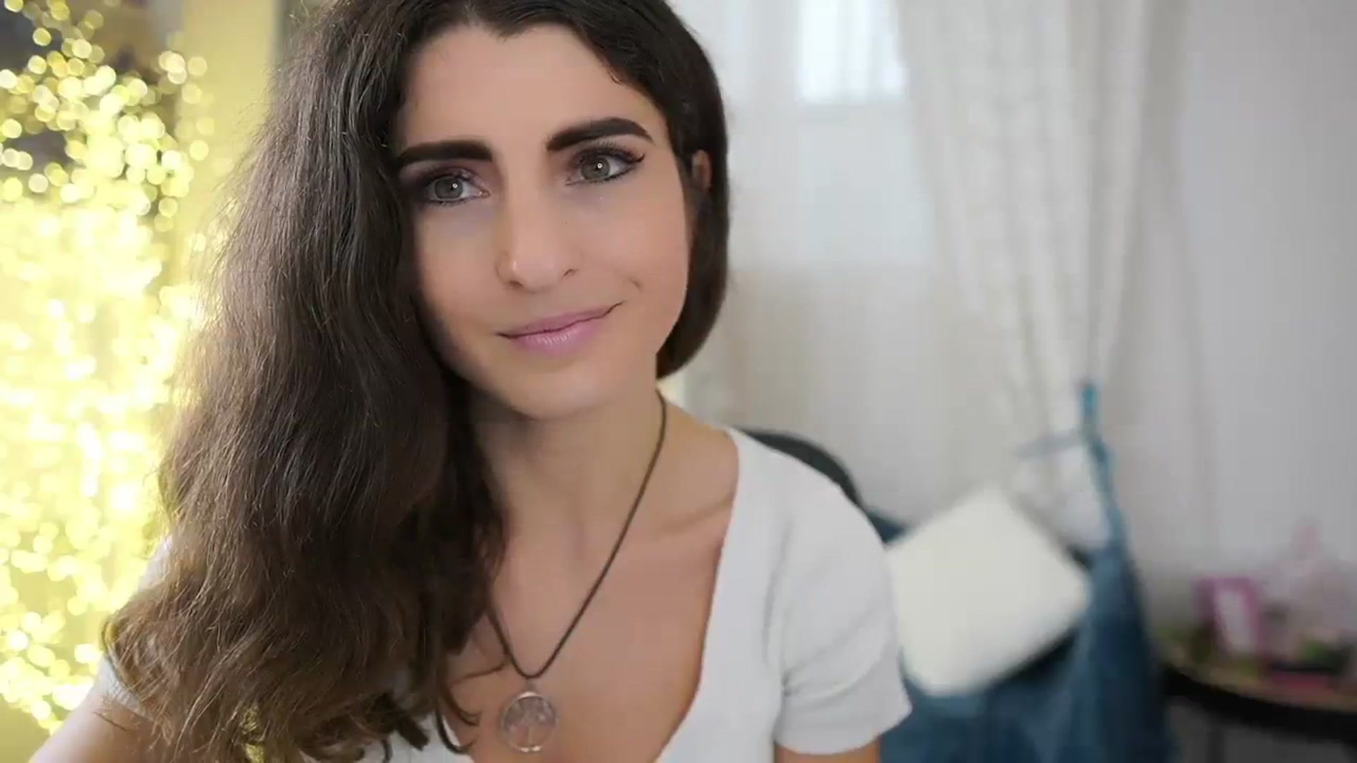Gallery image thumbnail from EVA__LOVIA_'s myfreecams stream on, 10/17/2023, 13:04 image 10 of 20