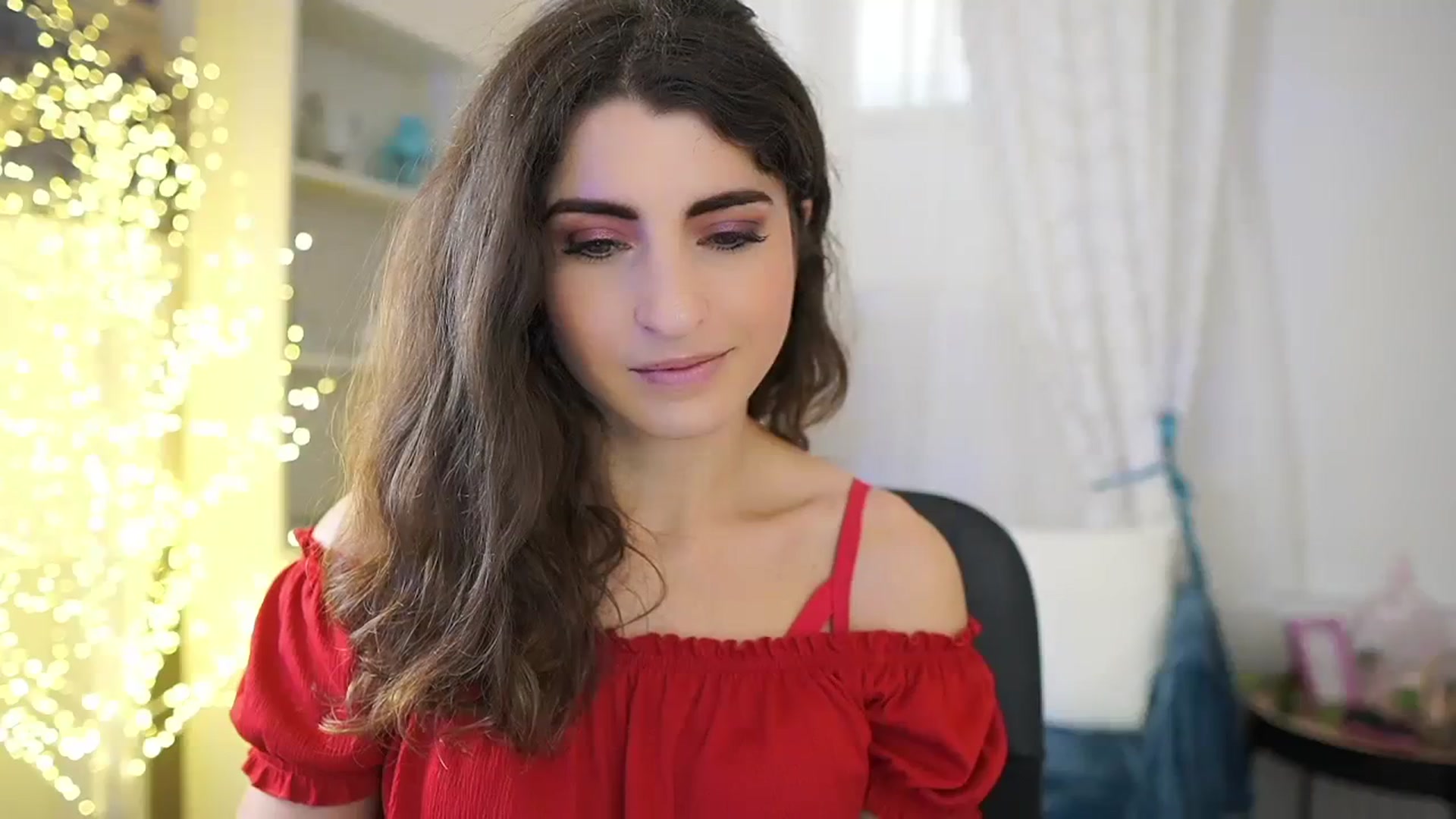 Gallery image thumbnail from EVA__LOVIA_'s myfreecams stream on, 10/18/2023, 10:36 image 2 of 20