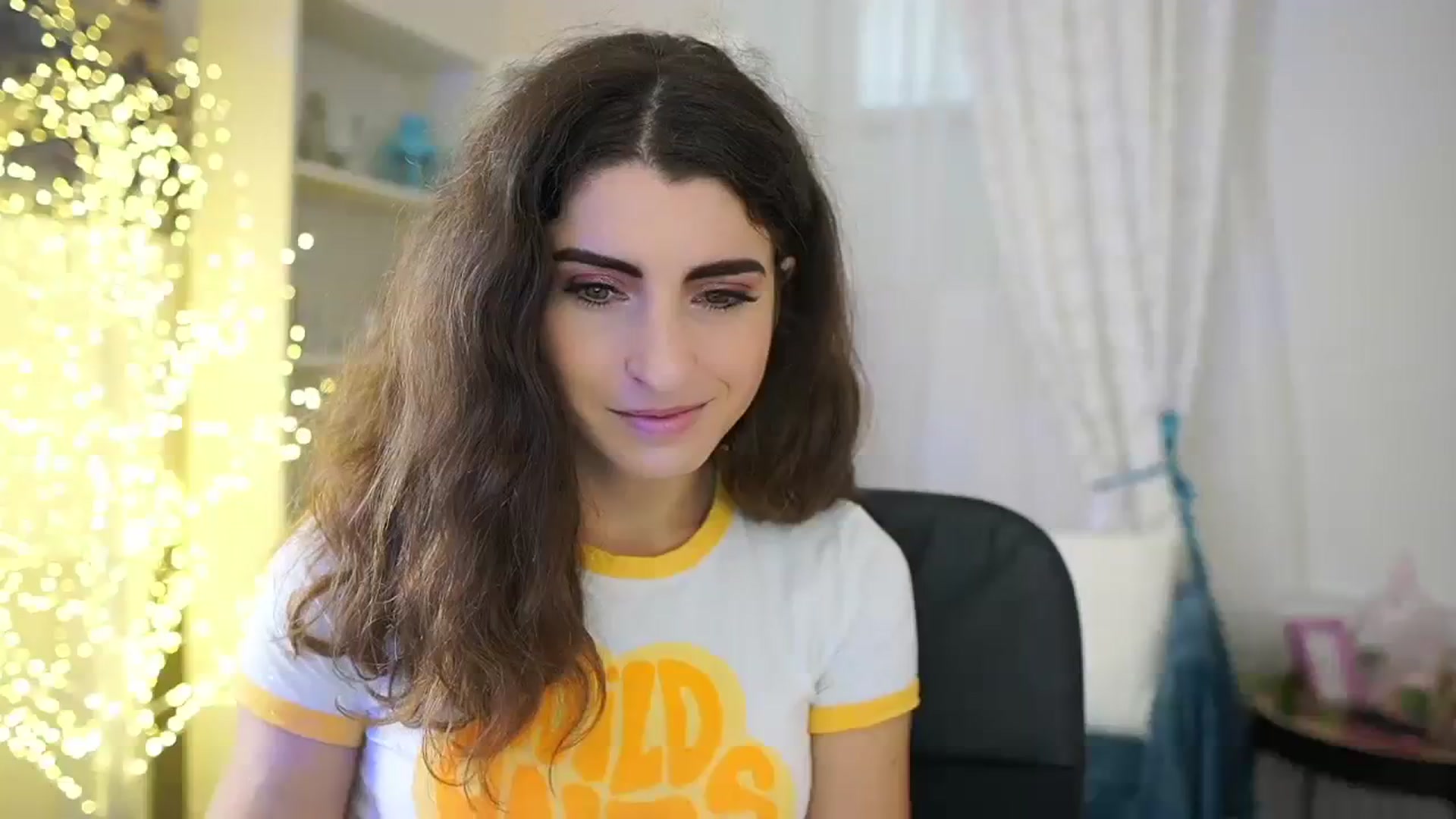 Gallery image thumbnail from EVA__LOVIA_'s myfreecams stream on, 10/19/2023, 09:38 image 1 of 20