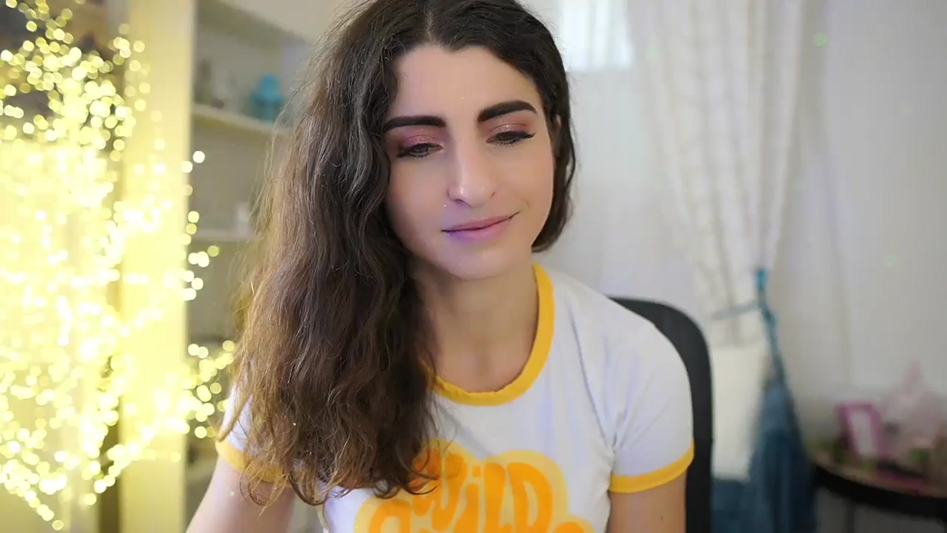 Gallery image thumbnail from EVA__LOVIA_'s myfreecams stream on, 10/19/2023, 10:32 image 4 of 20