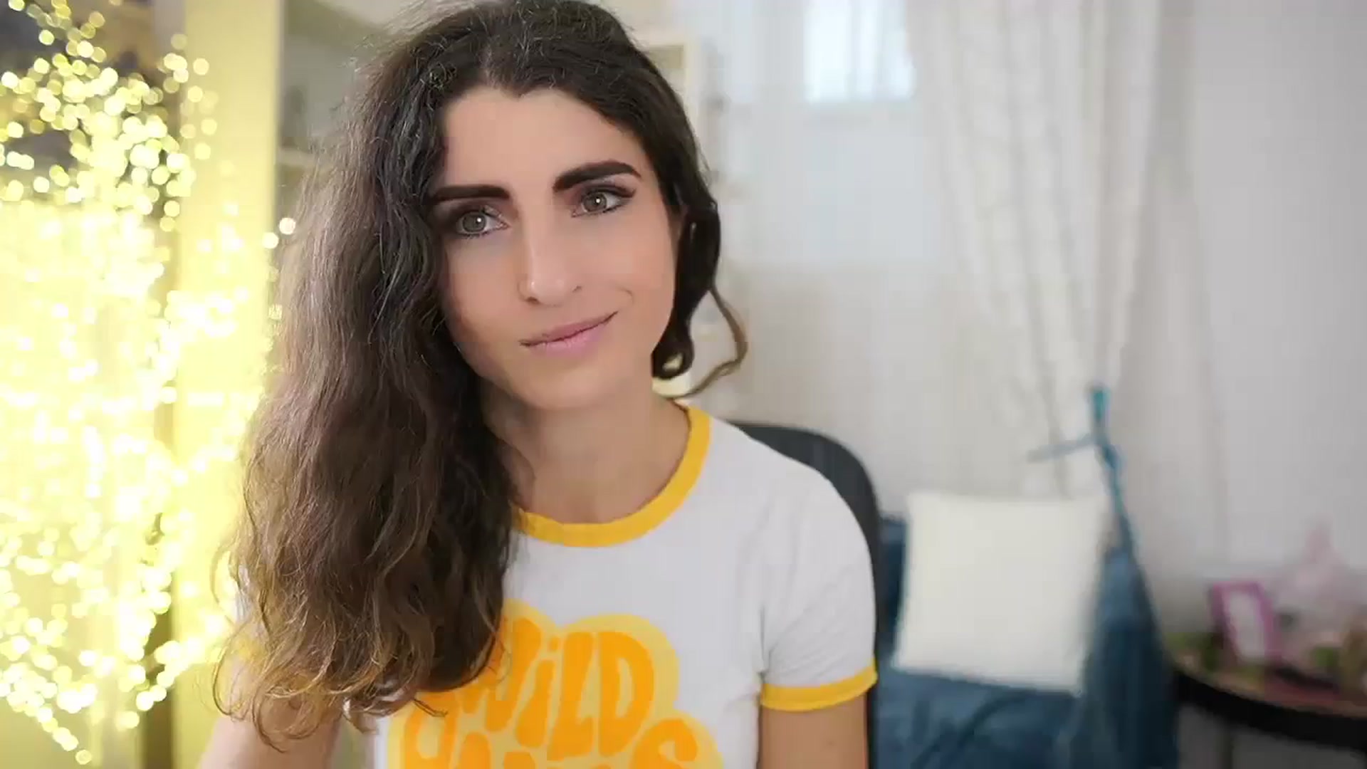 Gallery image thumbnail from EVA__LOVIA_'s myfreecams stream on, 10/19/2023, 13:10 image 18 of 20
