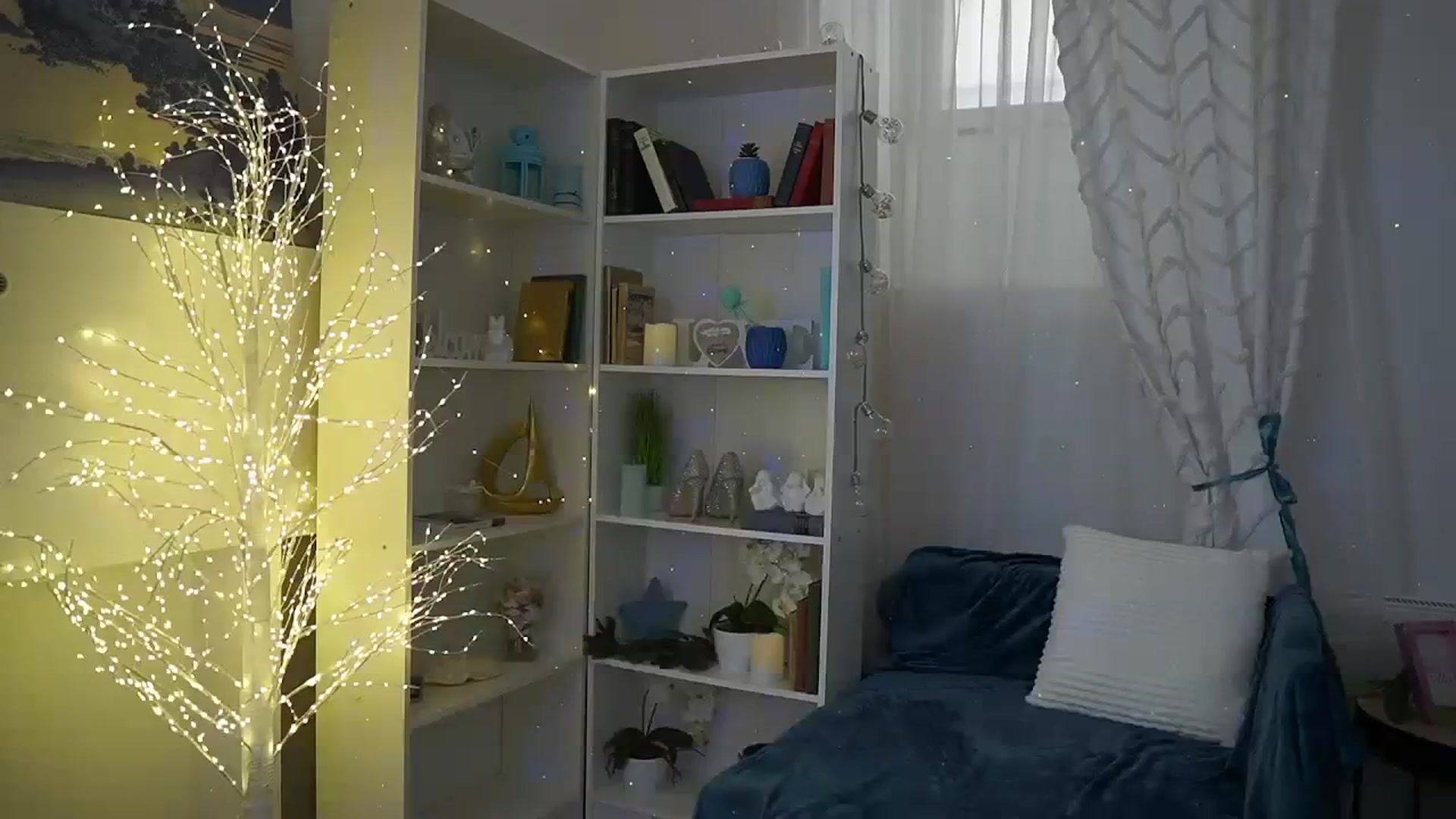 Gallery image thumbnail from EVA__LOVIA_'s myfreecams stream on, 10/25/2023, 11:15 image 8 of 20