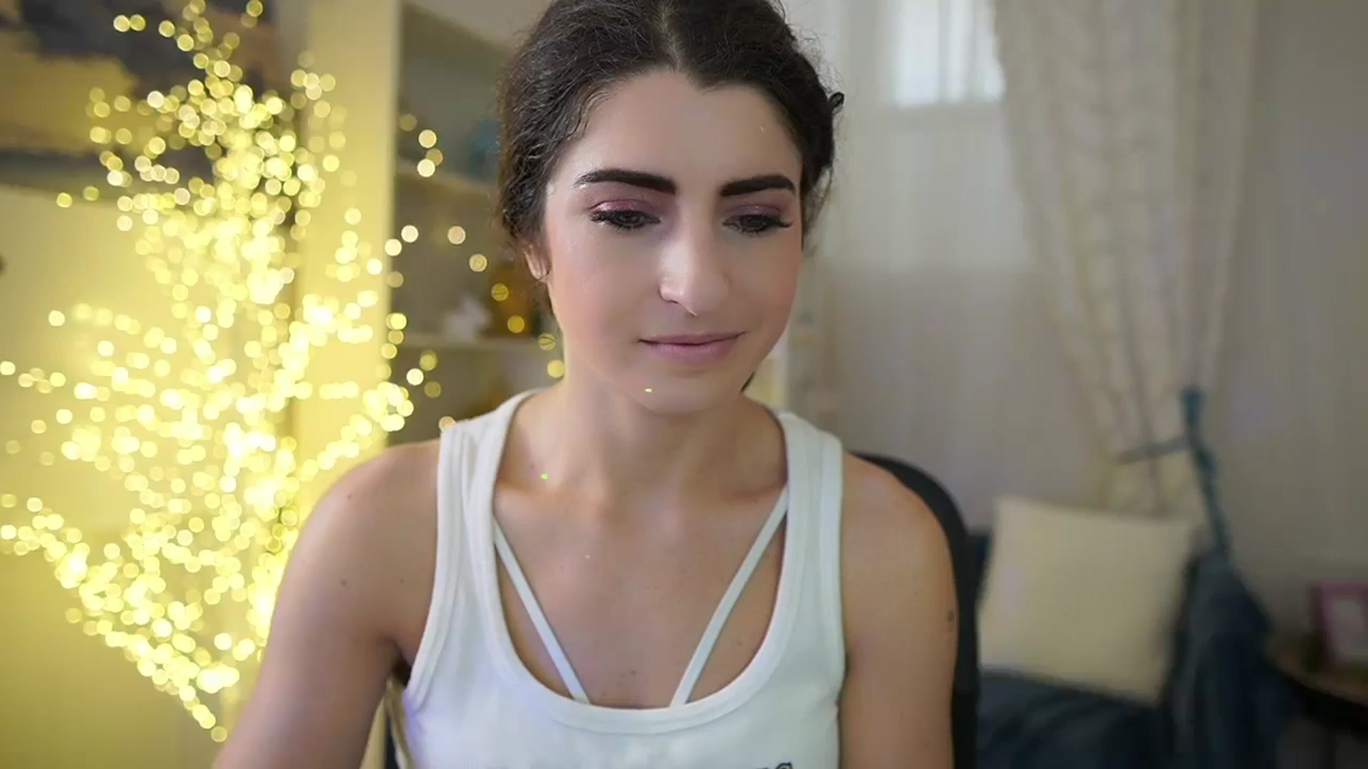 Gallery image thumbnail from EVA__LOVIA_'s myfreecams stream on, 10/28/2023, 10:14 image 19 of 20