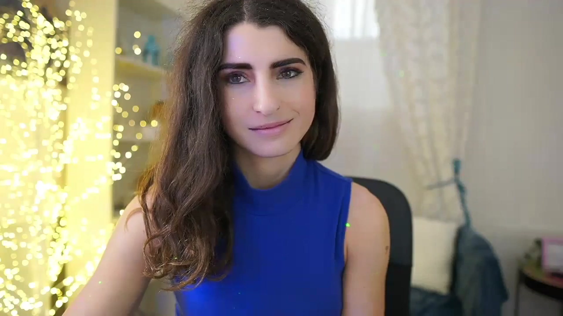 Gallery image thumbnail from EVA__LOVIA_'s myfreecams stream on, 10/31/2023, 11:40 image 3 of 20