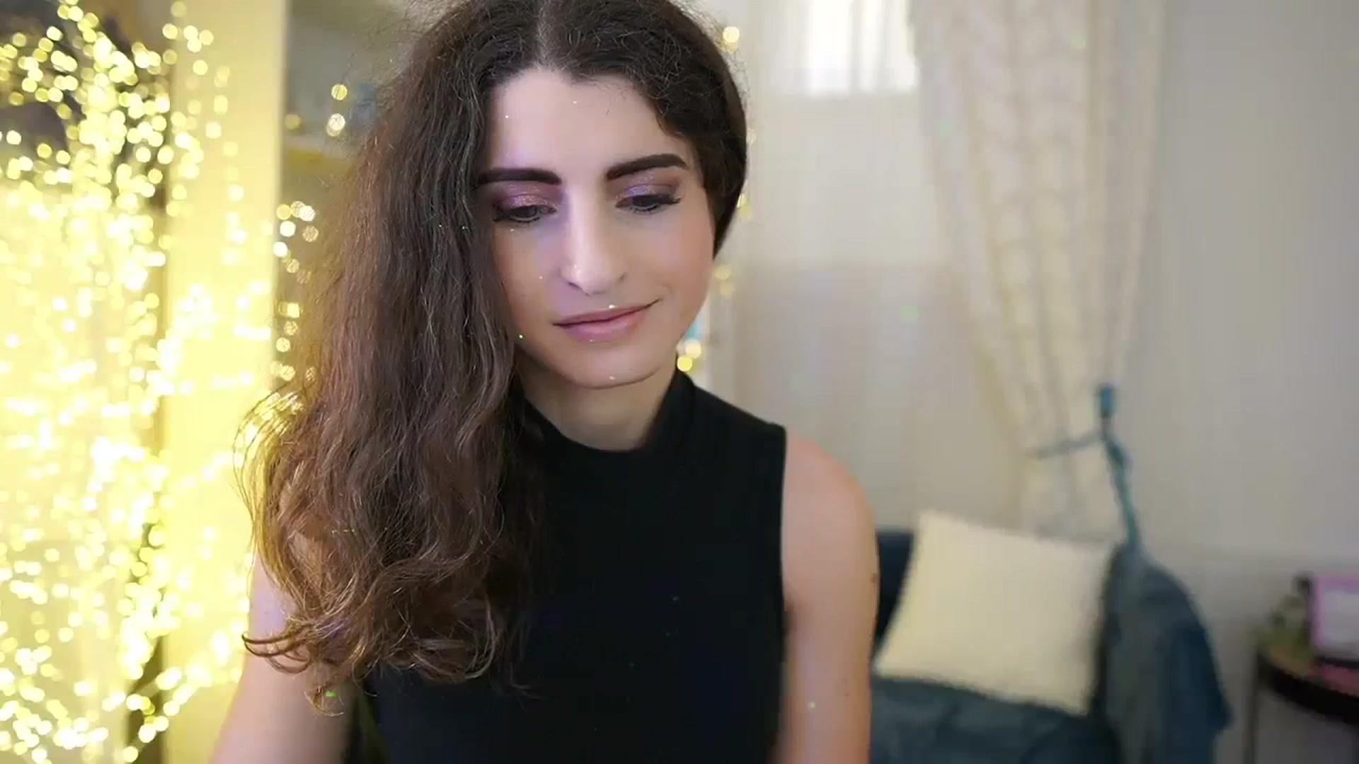 Gallery image thumbnail from EVA__LOVIA_'s myfreecams stream on, 11/01/2023, 11:33 image 14 of 20