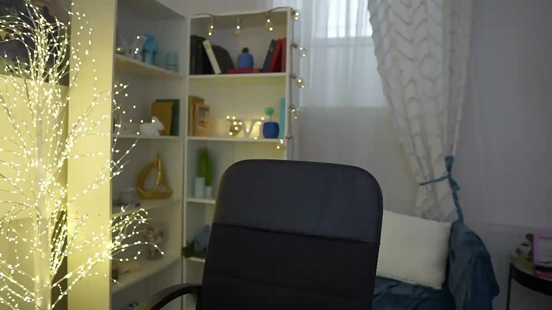 Gallery image thumbnail from EVA__LOVIA_'s myfreecams stream on, 11/01/2023, 14:13 image 7 of 20