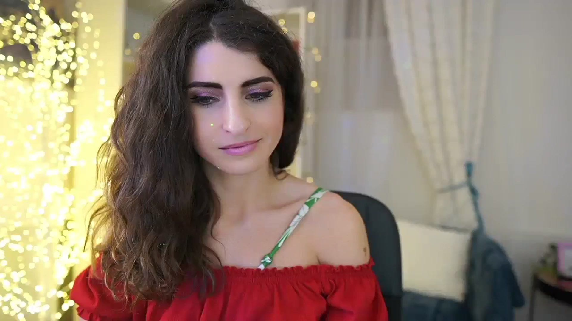 Gallery image thumbnail from EVA__LOVIA_'s myfreecams stream on, 11/04/2023, 18:25 image 9 of 20