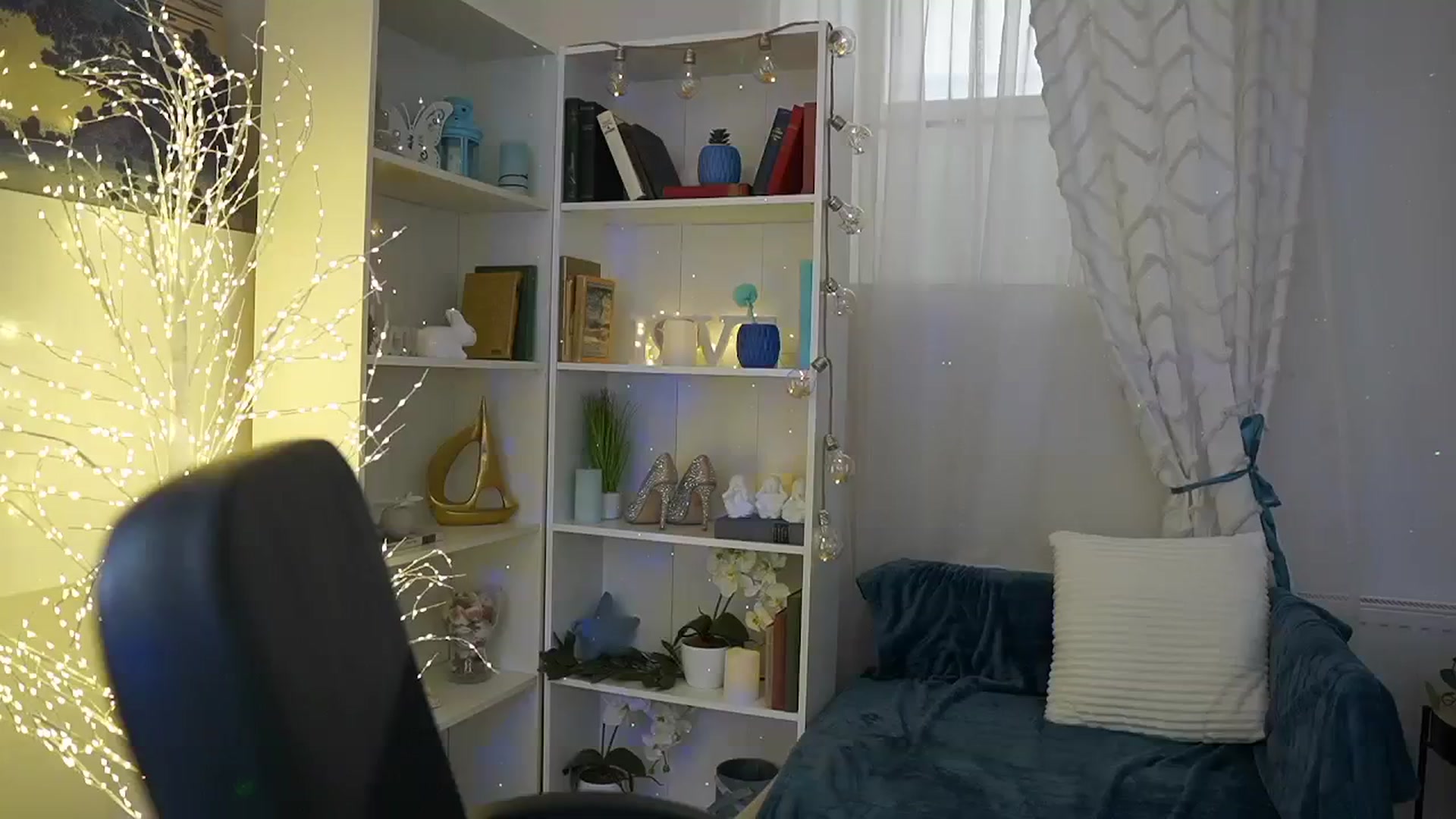 Gallery image thumbnail from EVA__LOVIA_'s myfreecams stream on, 11/05/2023, 13:06 image 15 of 20