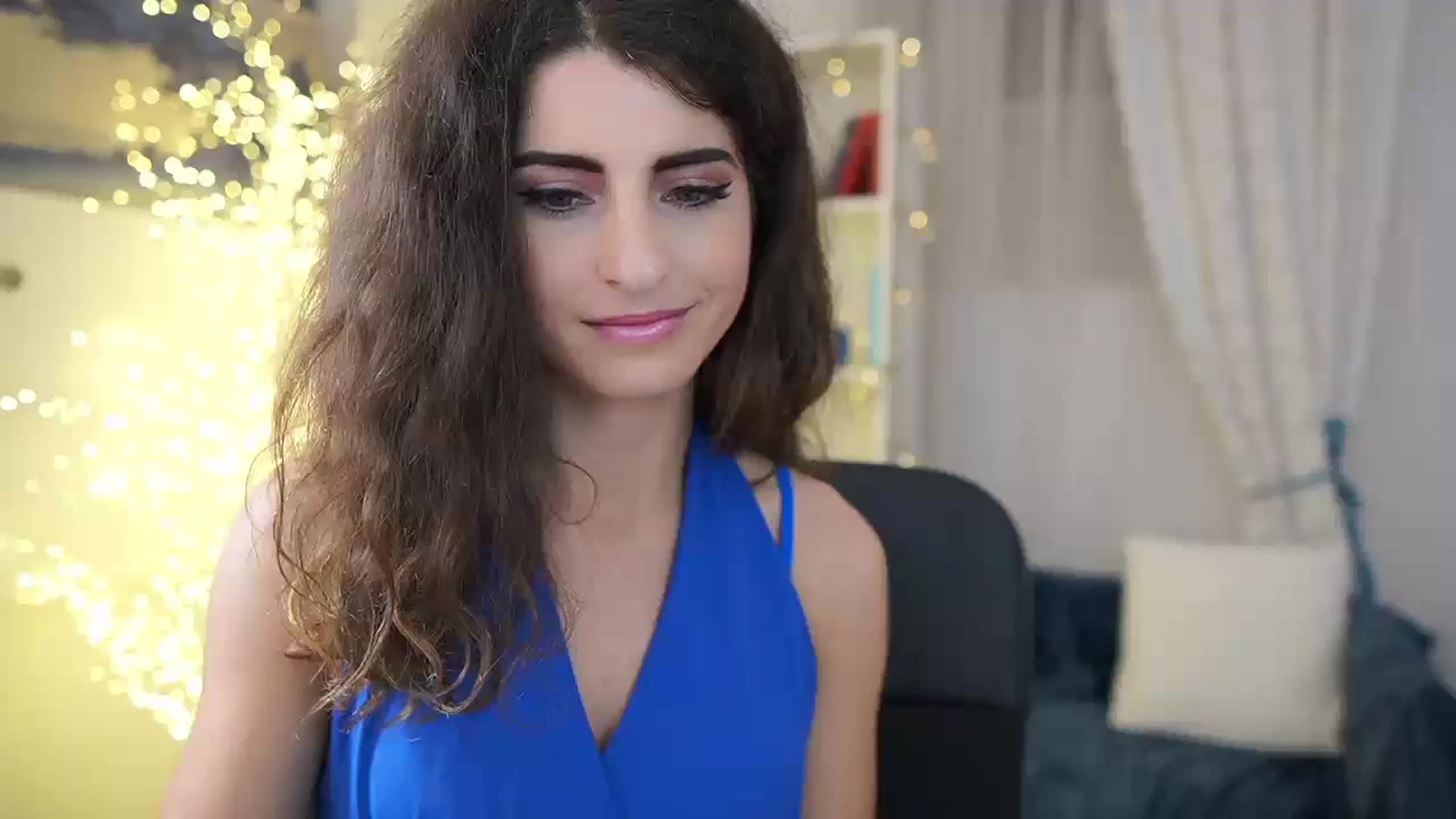 Gallery image thumbnail from EVA__LOVIA_'s myfreecams stream on, 11/05/2023, 19:19 image 9 of 20
