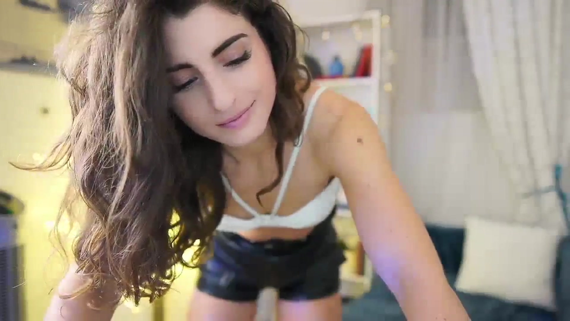 Gallery image thumbnail from EVA__LOVIA_'s myfreecams stream on, 11/11/2023, 17:01 image 19 of 20
