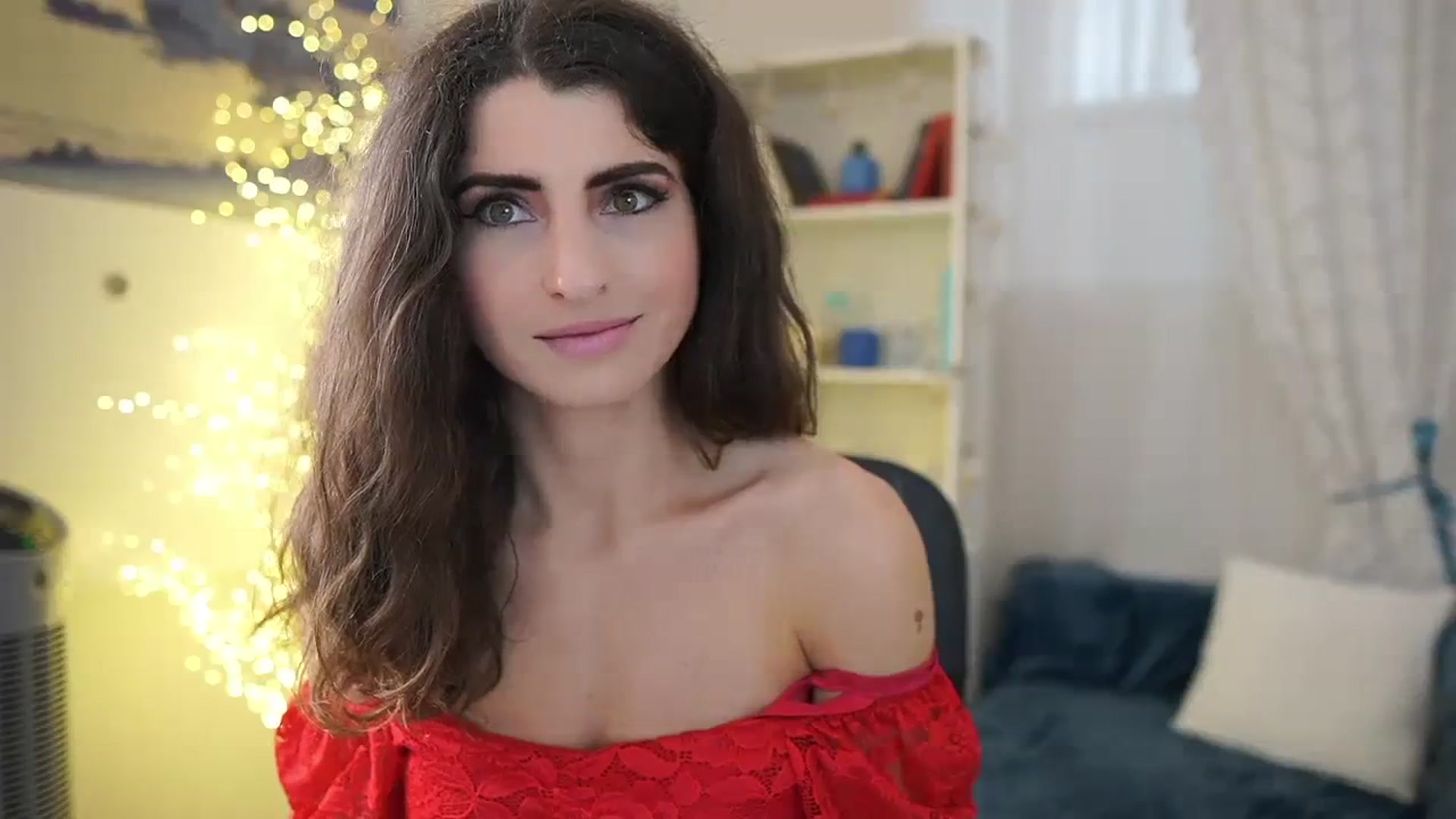 Gallery image thumbnail from EVA__LOVIA_'s myfreecams stream on, 11/15/2023, 11:31 image 10 of 20