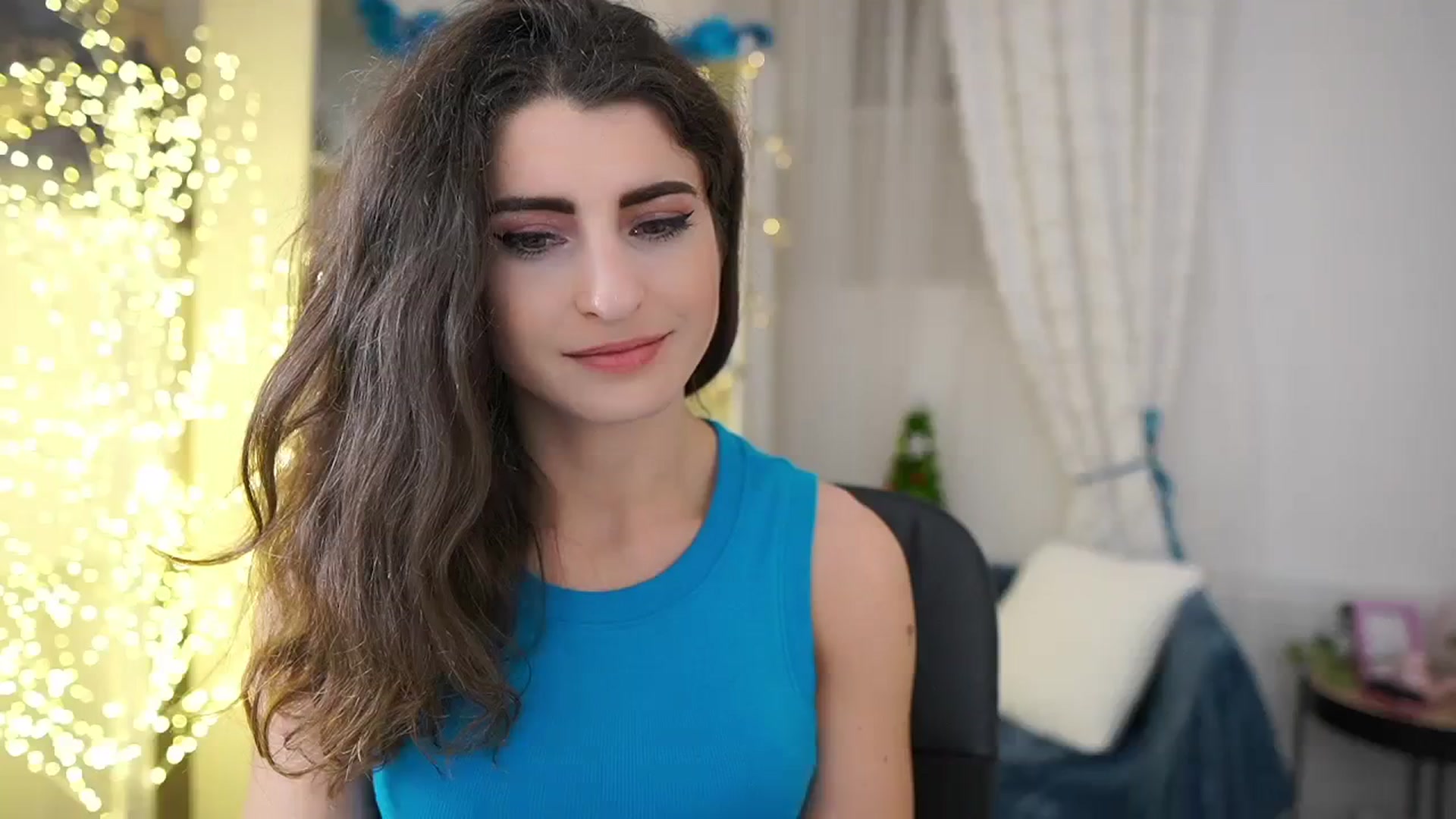 Gallery image thumbnail from EVA__LOVIA_'s myfreecams stream on, 12/03/2023, 19:10 image 11 of 20