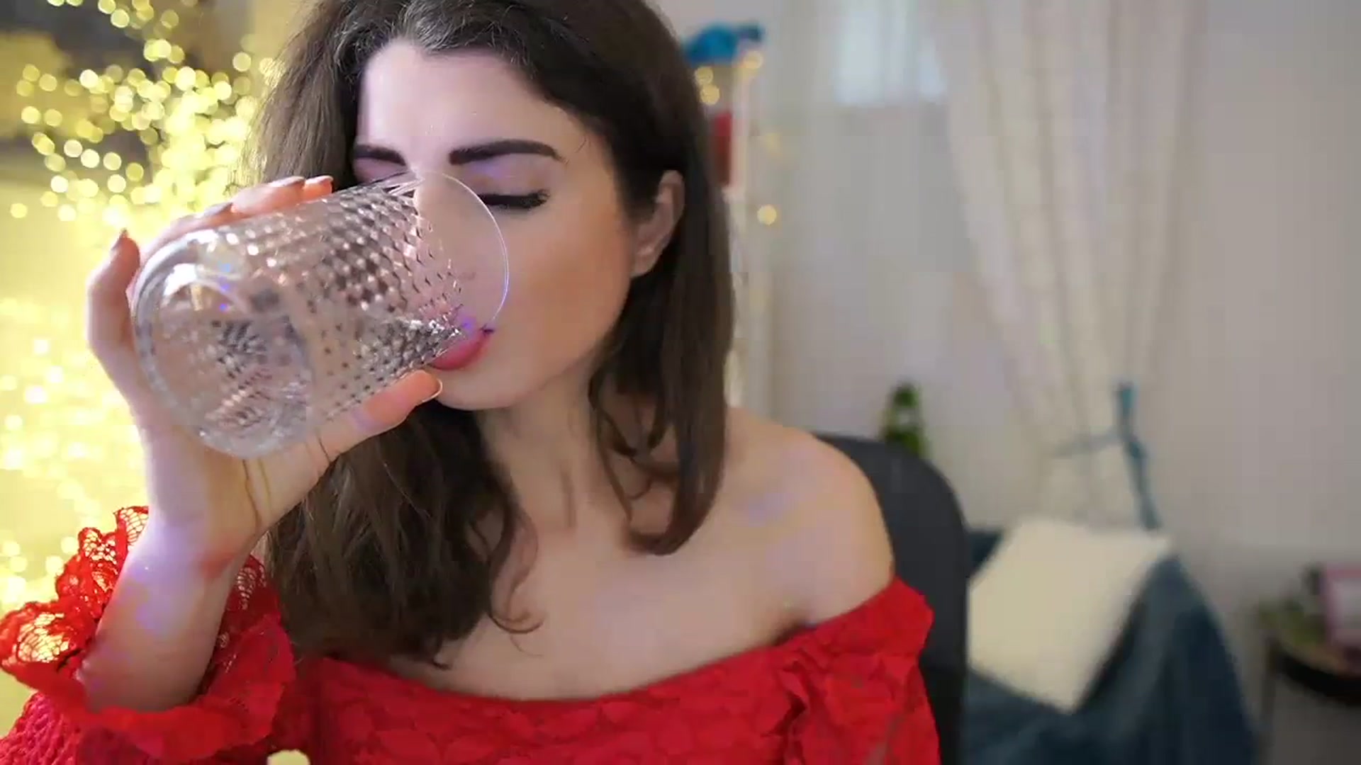 Gallery image thumbnail from EVA__LOVIA_'s myfreecams stream on, 12/06/2023, 11:36 image 14 of 20