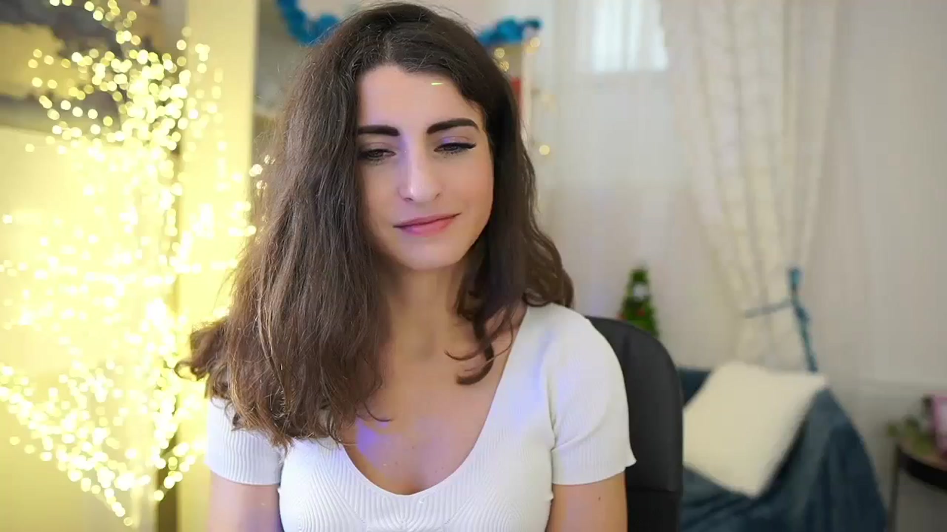 Gallery image thumbnail from EVA__LOVIA_'s myfreecams stream on, 12/07/2023, 13:38 image 5 of 20