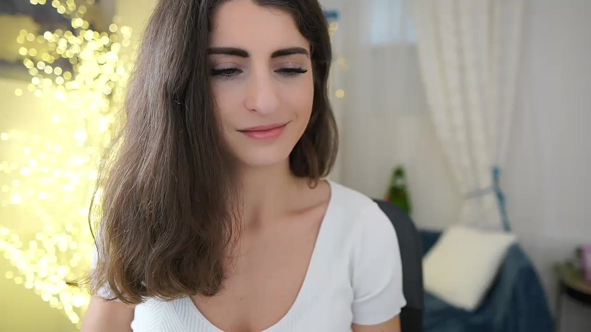 Gallery image thumbnail from EVA__LOVIA_'s myfreecams stream on, 12/07/2023, 13:38 image 20 of 20