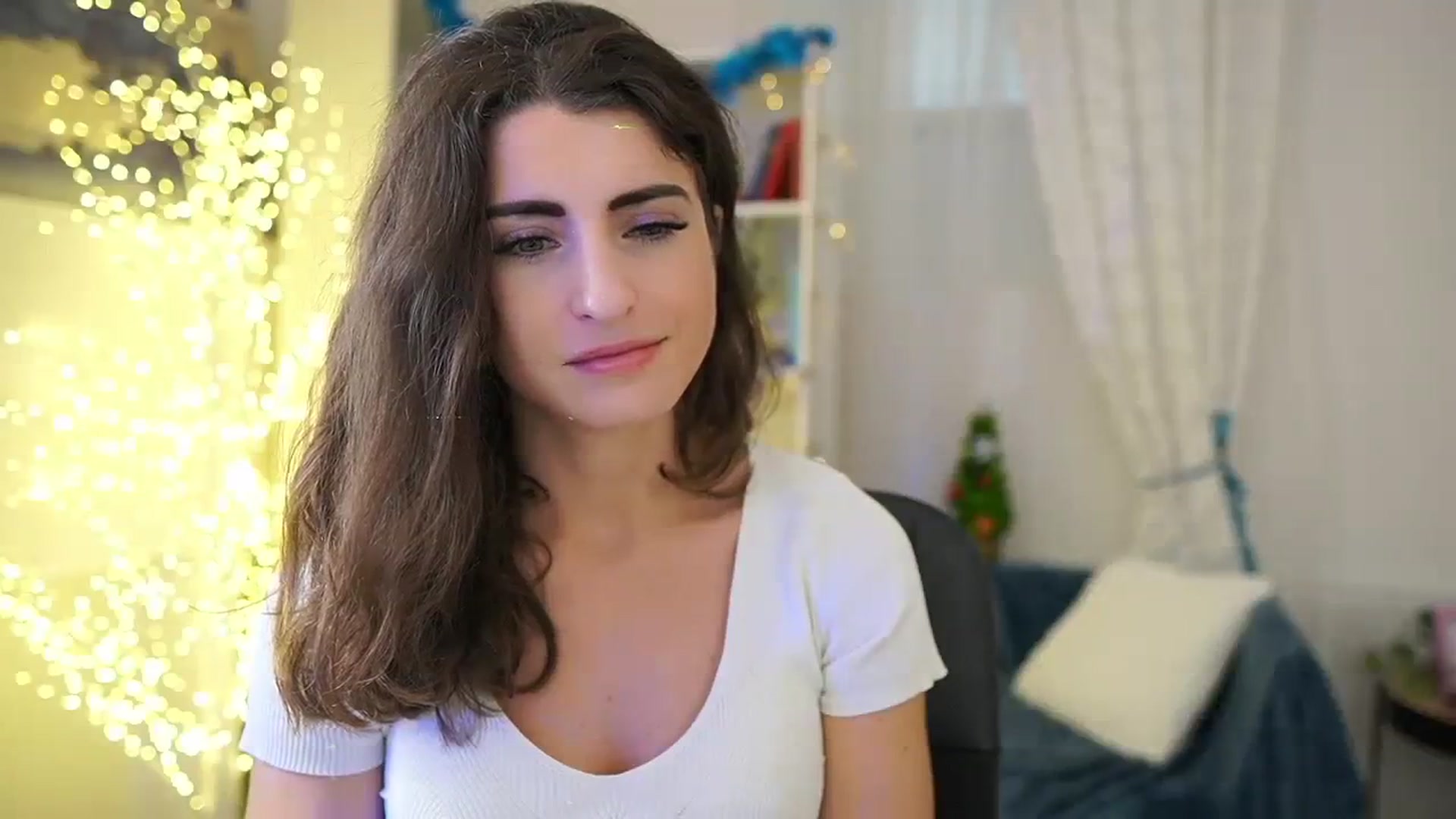 Gallery image thumbnail from EVA__LOVIA_'s myfreecams stream on, 12/07/2023, 13:38 image 13 of 20
