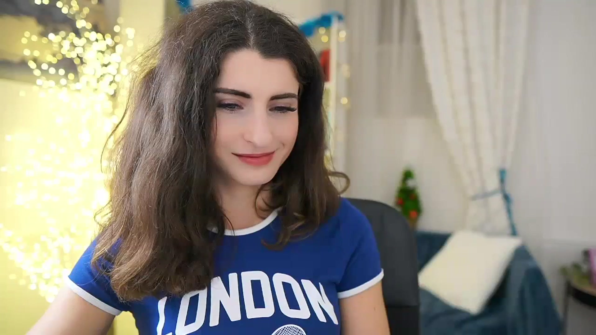 Gallery image thumbnail from EVA__LOVIA_'s myfreecams stream on, 12/13/2023, 16:47 image 16 of 20
