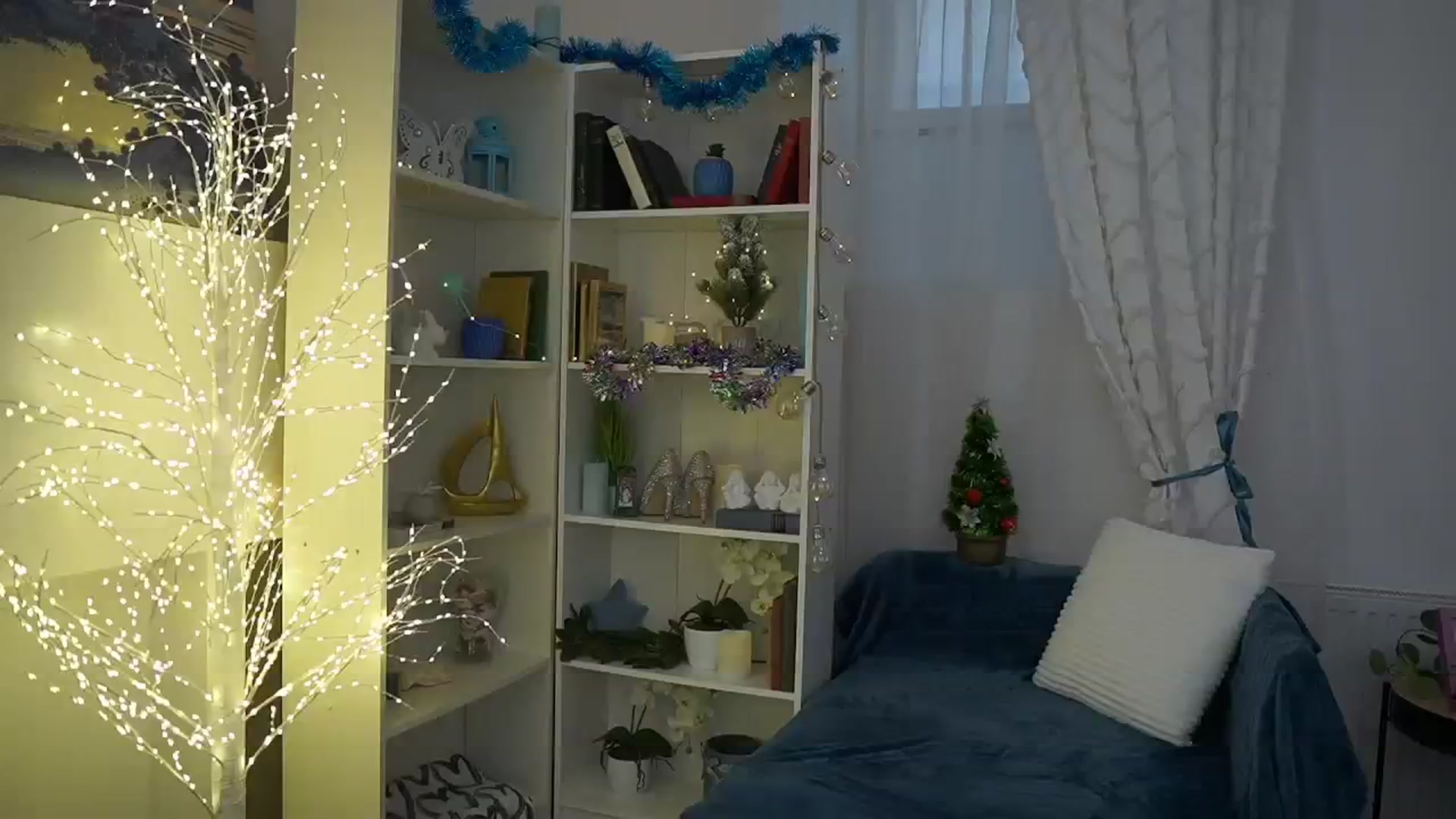 Gallery image thumbnail from EVA__LOVIA_'s myfreecams stream on, 12/14/2023, 13:05 image 19 of 20