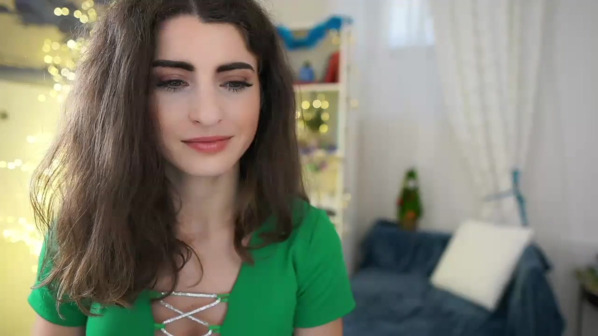 Gallery image thumbnail from EVA__LOVIA_'s myfreecams stream on, 12/16/2023, 12:27 image 18 of 20