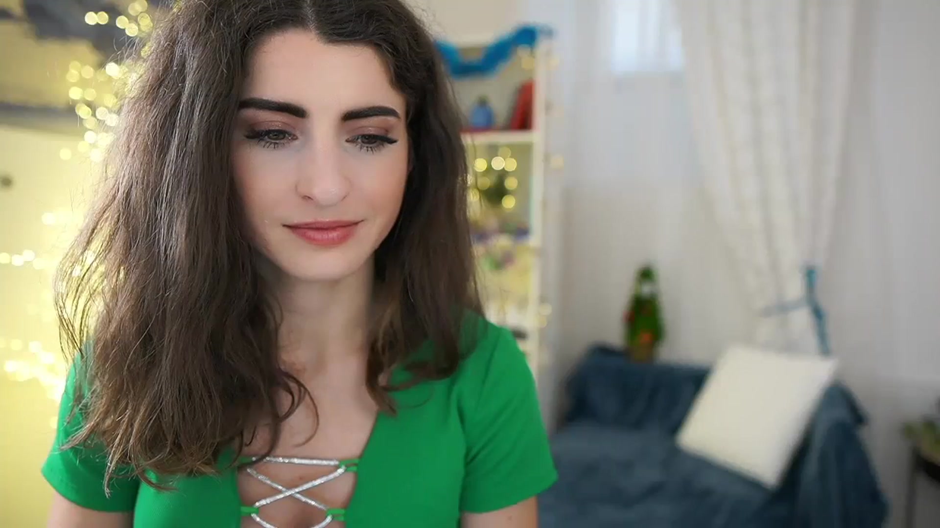 Gallery image thumbnail from EVA__LOVIA_'s myfreecams stream on, 12/16/2023, 12:27 image 17 of 20