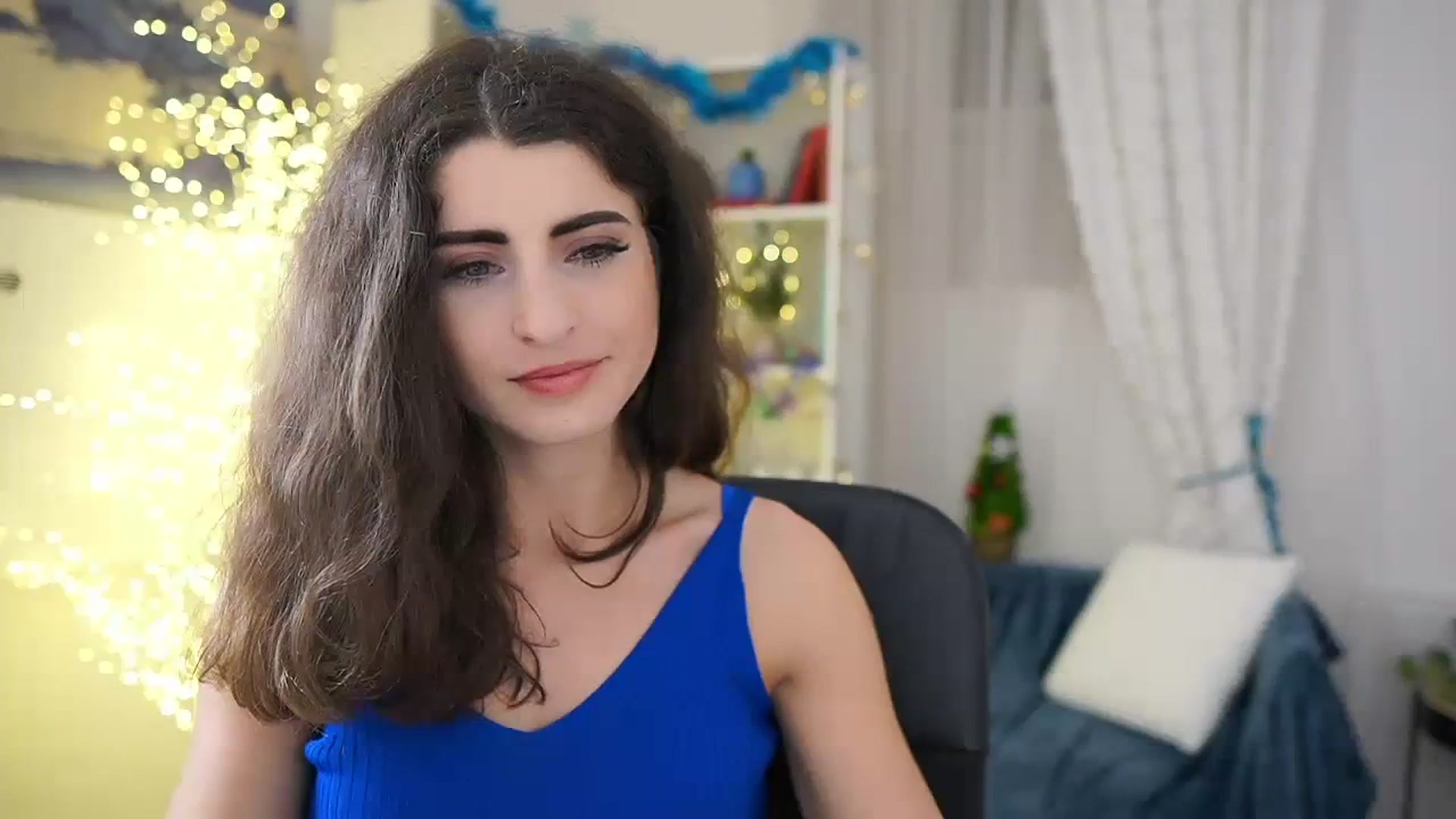 Gallery image thumbnail from EVA__LOVIA_'s myfreecams stream on, 12/16/2023, 19:08 image 2 of 20