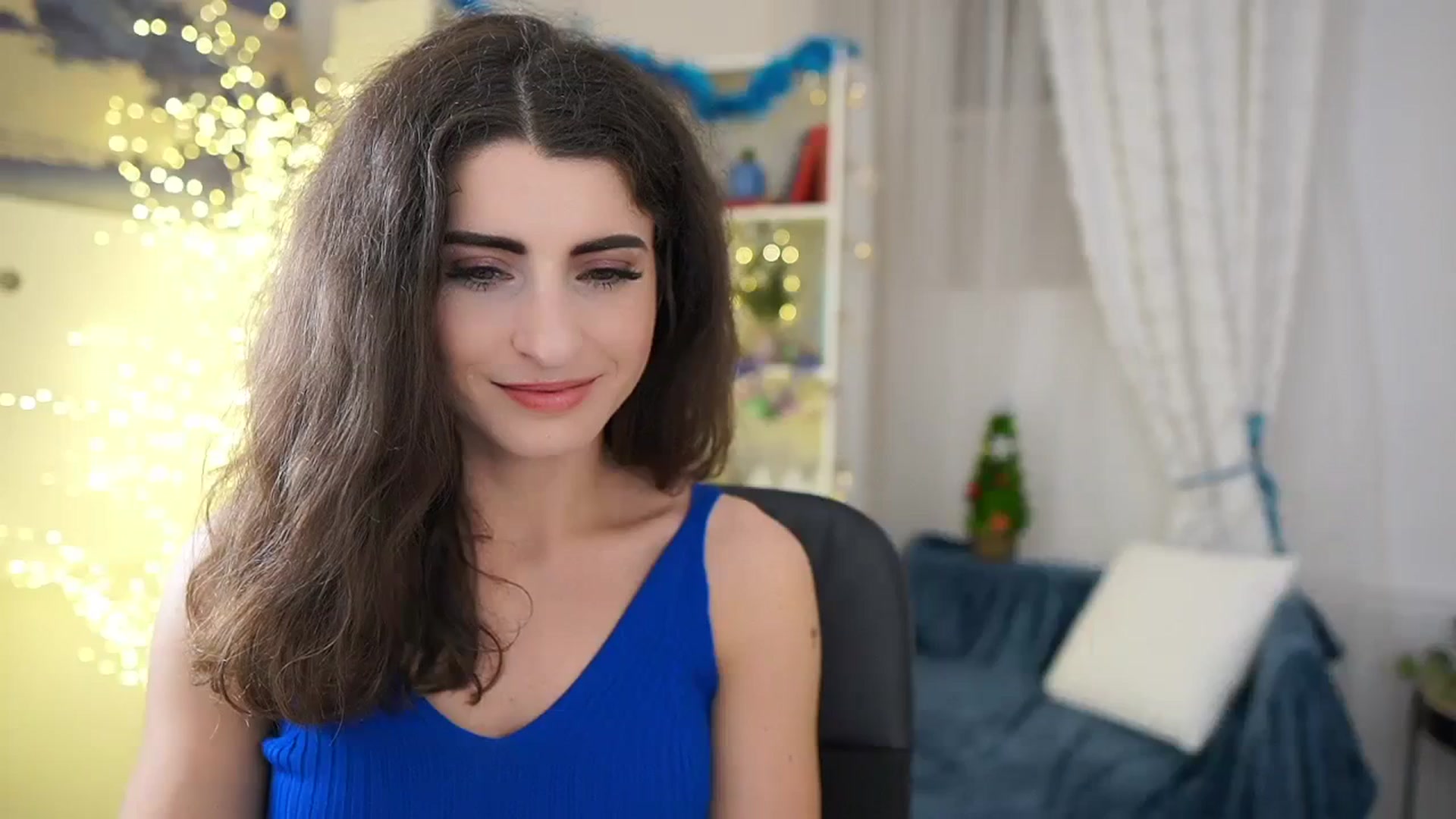 Gallery image thumbnail from EVA__LOVIA_'s myfreecams stream on, 12/16/2023, 19:08 image 6 of 20