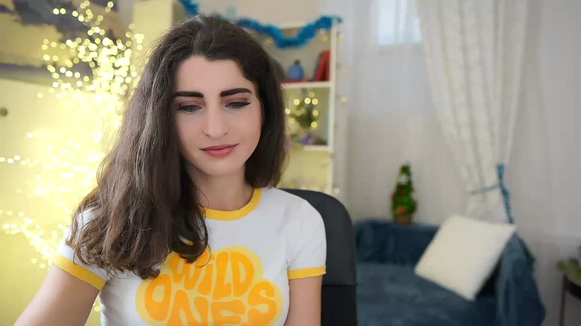 Gallery image thumbnail from EVA__LOVIA_'s myfreecams stream on, 12/18/2023, 12:27 image 18 of 20