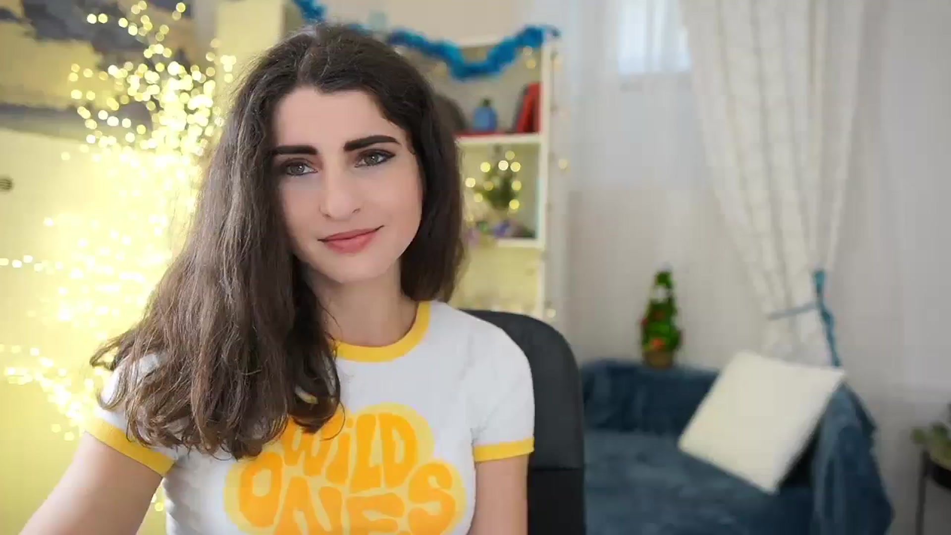 Gallery image thumbnail from EVA__LOVIA_'s myfreecams stream on, 12/18/2023, 12:27 image 15 of 20