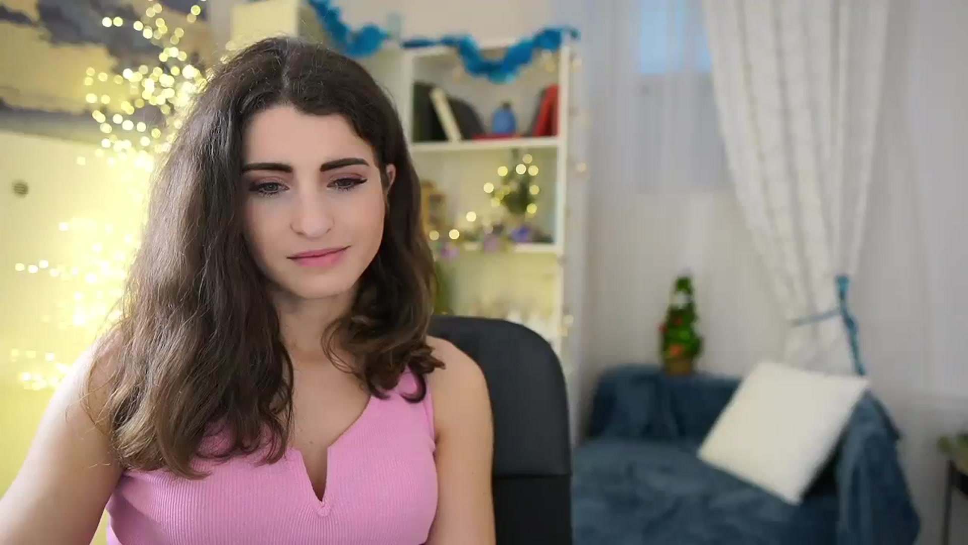 Gallery image thumbnail from EVA__LOVIA_'s myfreecams stream on, 12/22/2023, 14:09 image 13 of 20