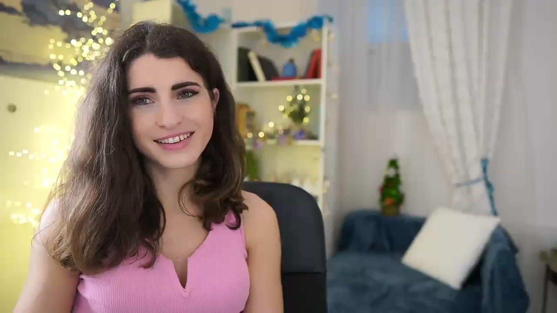 Gallery image thumbnail from EVA__LOVIA_'s myfreecams stream on, 12/22/2023, 14:09 image 16 of 20