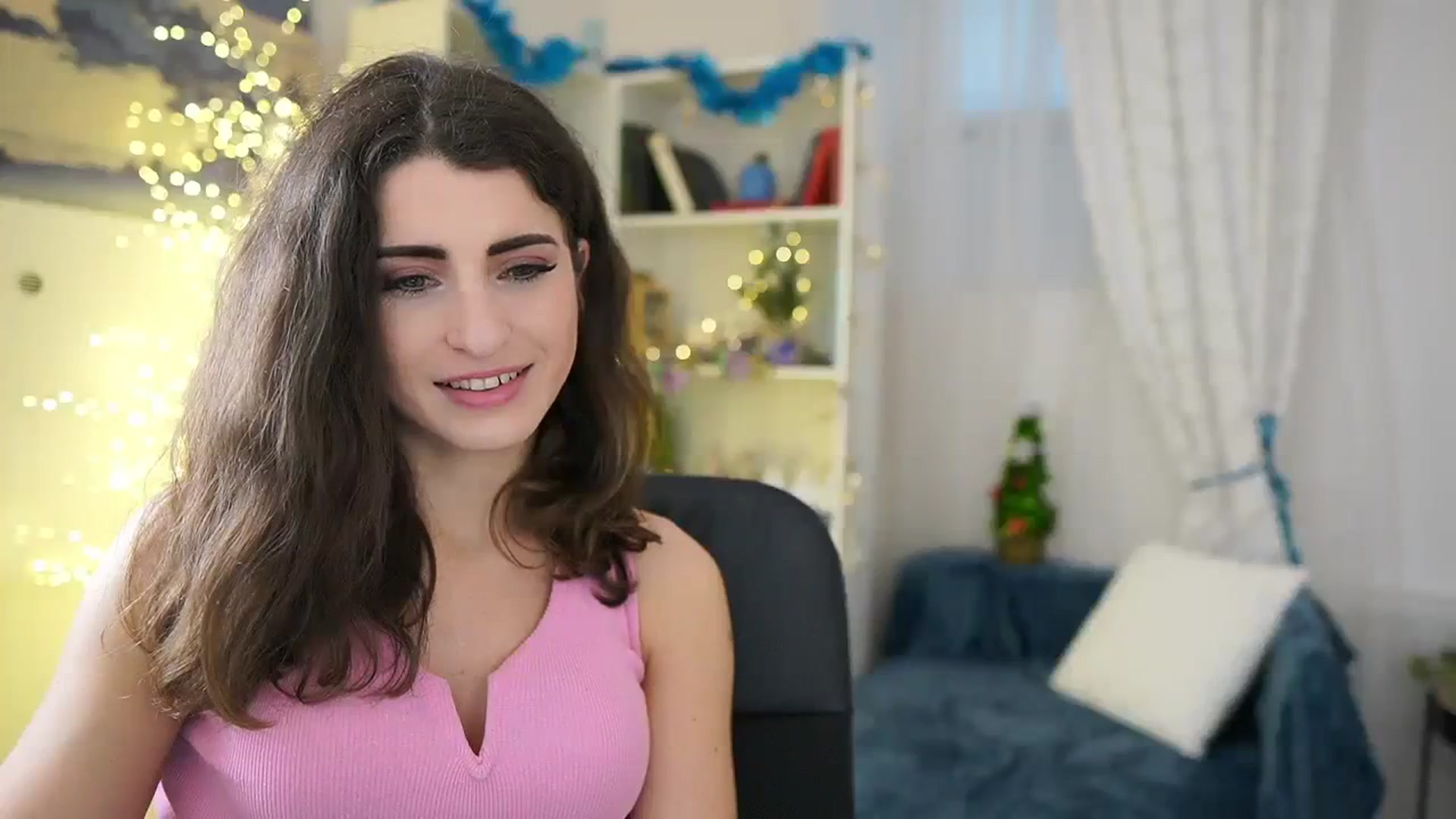Gallery image thumbnail from EVA__LOVIA_'s myfreecams stream on, 12/22/2023, 14:09 image 11 of 20