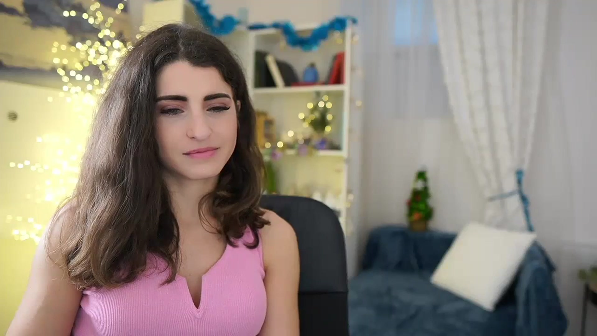 Gallery image thumbnail from EVA__LOVIA_'s myfreecams stream on, 12/22/2023, 14:09 image 14 of 20