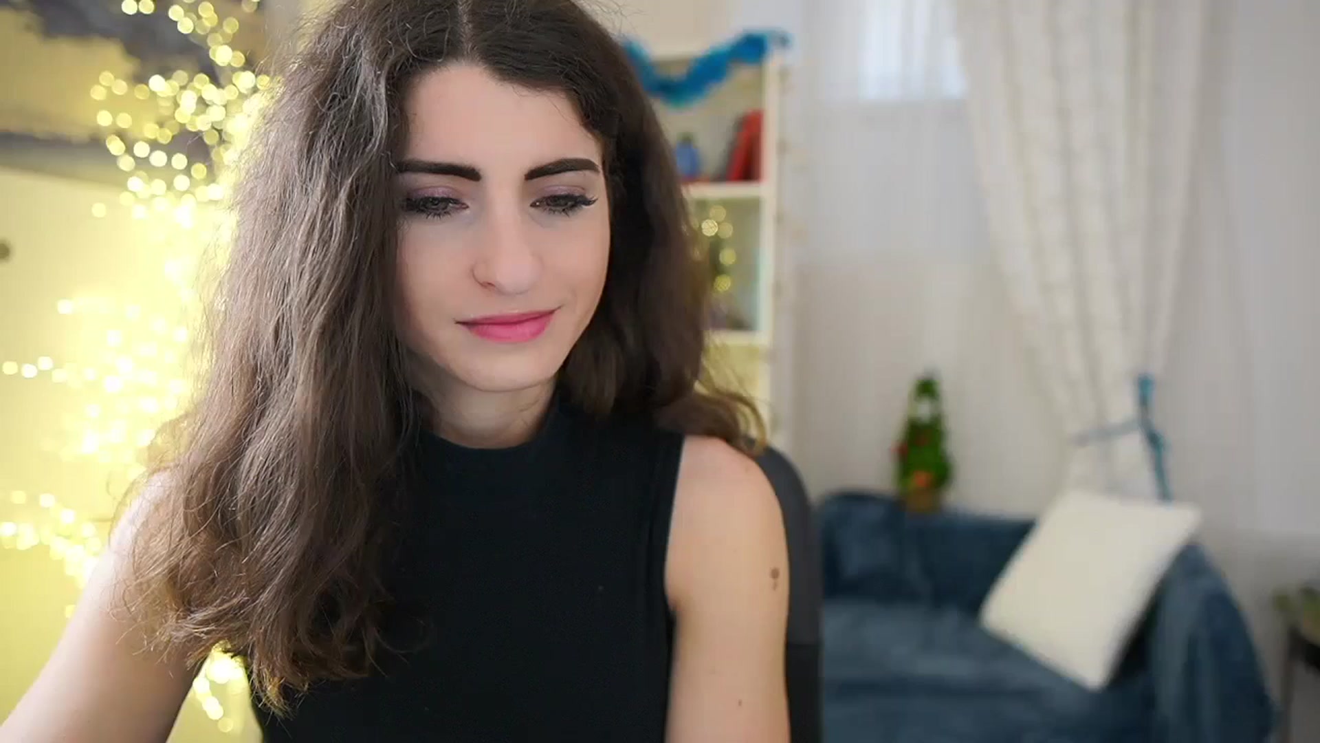 Gallery image thumbnail from EVA__LOVIA_'s myfreecams stream on, 12/27/2023, 13:17 image 7 of 20
