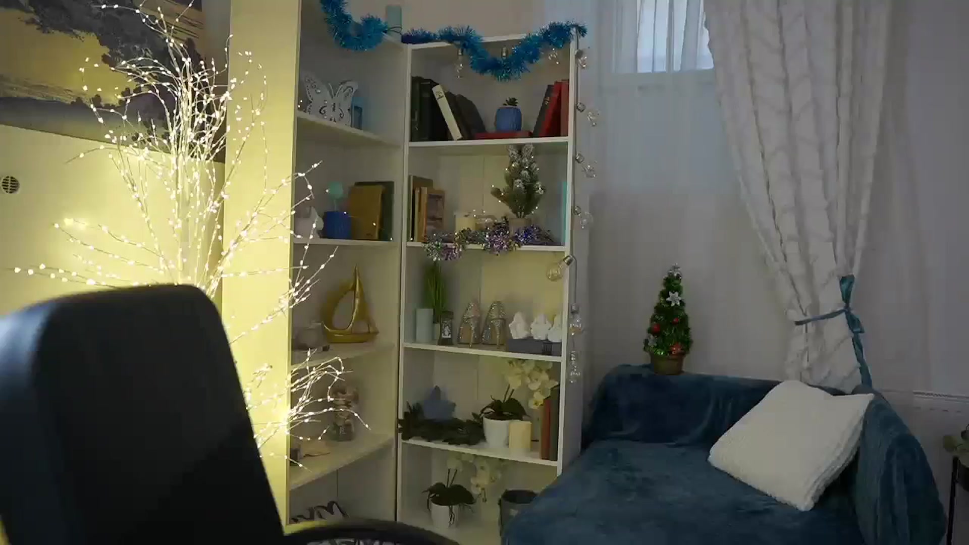 Gallery image thumbnail from EVA__LOVIA_'s myfreecams stream on, 12/29/2023, 11:33 image 15 of 20